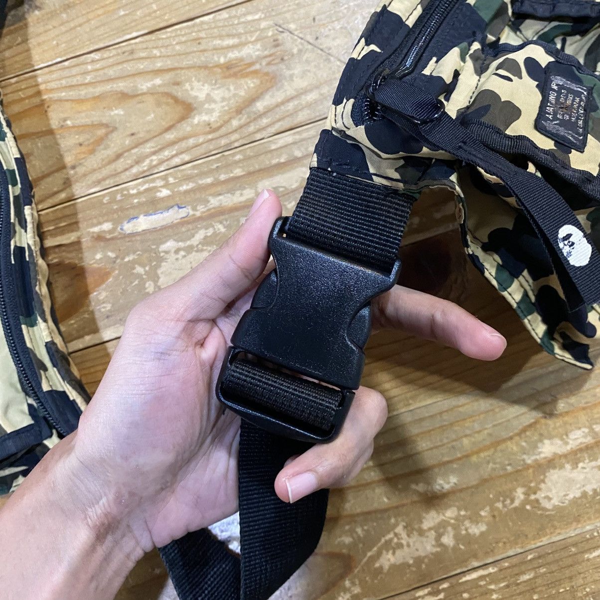 Bape RARE OG Bape 1st camo triple shoulder bag Size ONE SIZE - 7 Thumbnail