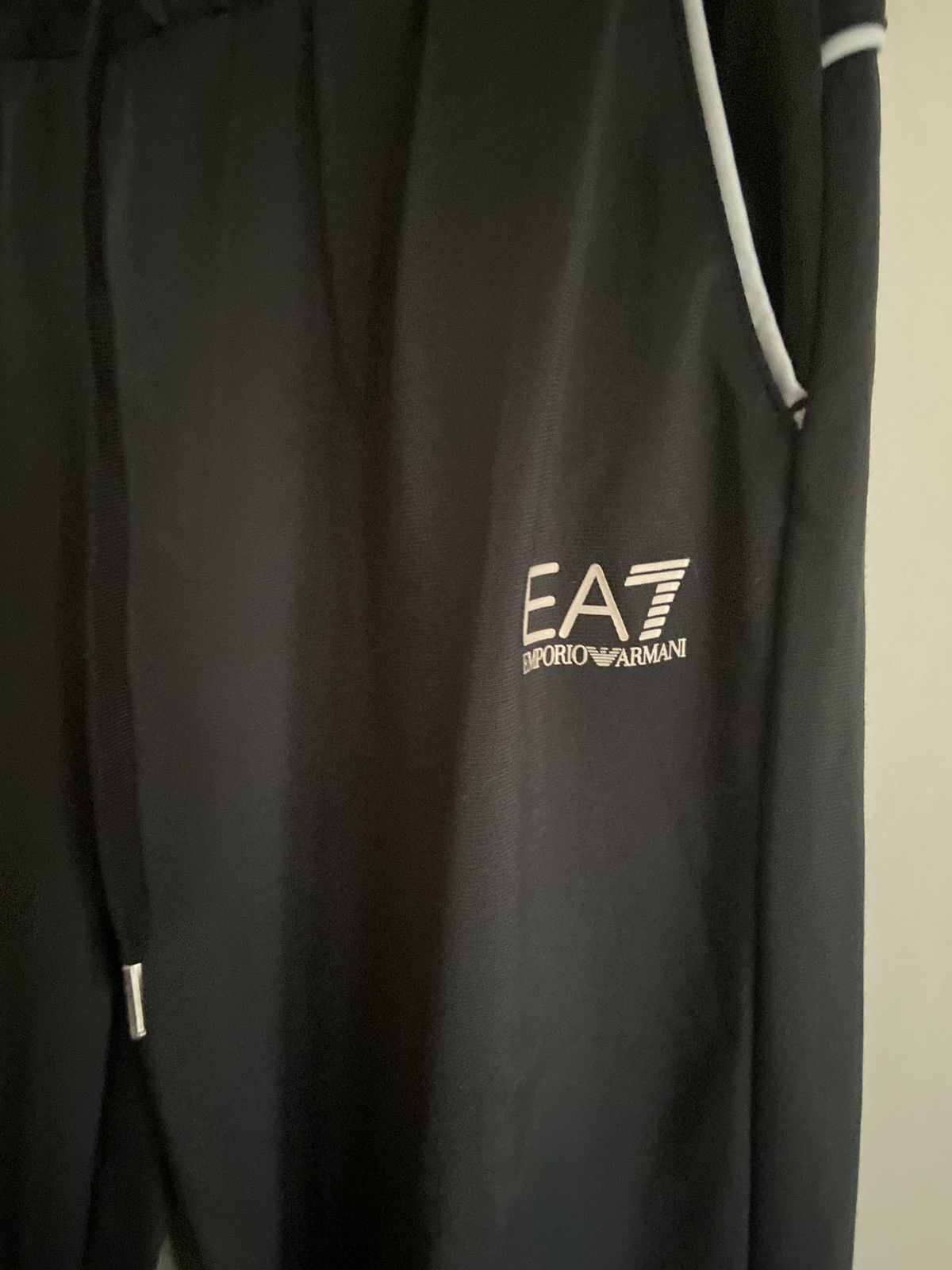 Designer × Emporio Armani EA7 Emporio Armani black sweatpants XS tapered pockets Size US 32 / EU 48 - 4 Thumbnail