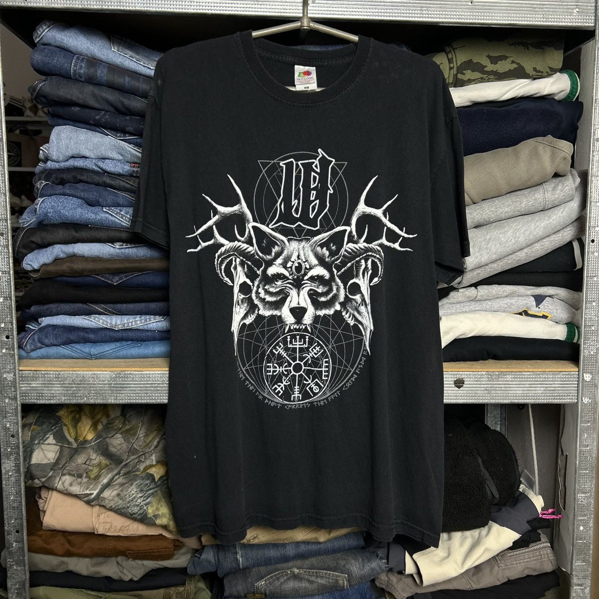 Band Tees Vintage Wolf Heart Big Logo Rock Band 2000’s tee size L Size US L / EU 52-54 / 3 - 1 Thumbnail