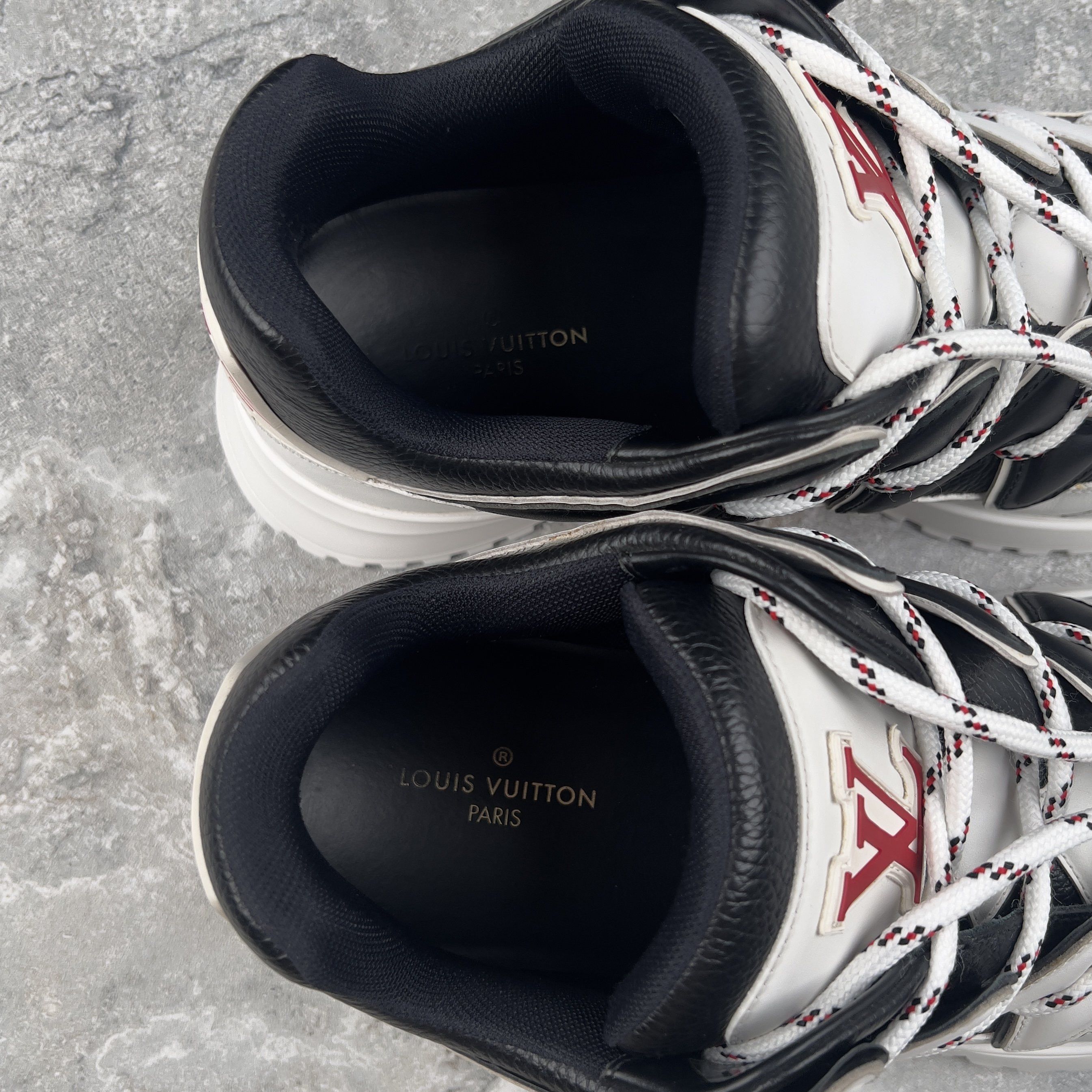 Louis Vuitton Zig Zag Logo Sneaker White Black Leather Size US 8 / EU 41 - 8 Thumbnail
