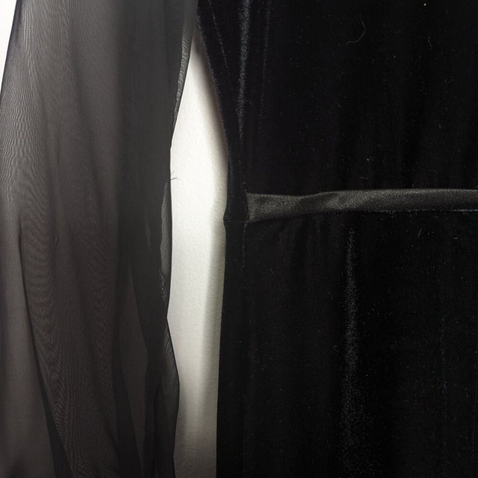 Vintage Vintage Melodee Black Sheer Sleeve Velvet Dress Feather Trim Size S / US 4 / IT 40 - 8 Thumbnail