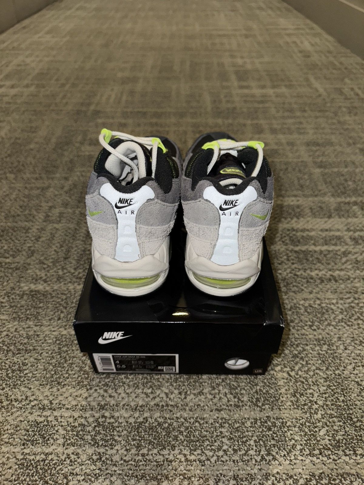 MoMA × Nike Nike Air Max 95 Reverse Neon Moma Exclusive Sz 5.5 30th Anni Size US 5.5 / IT 35.5 - 3 Thumbnail