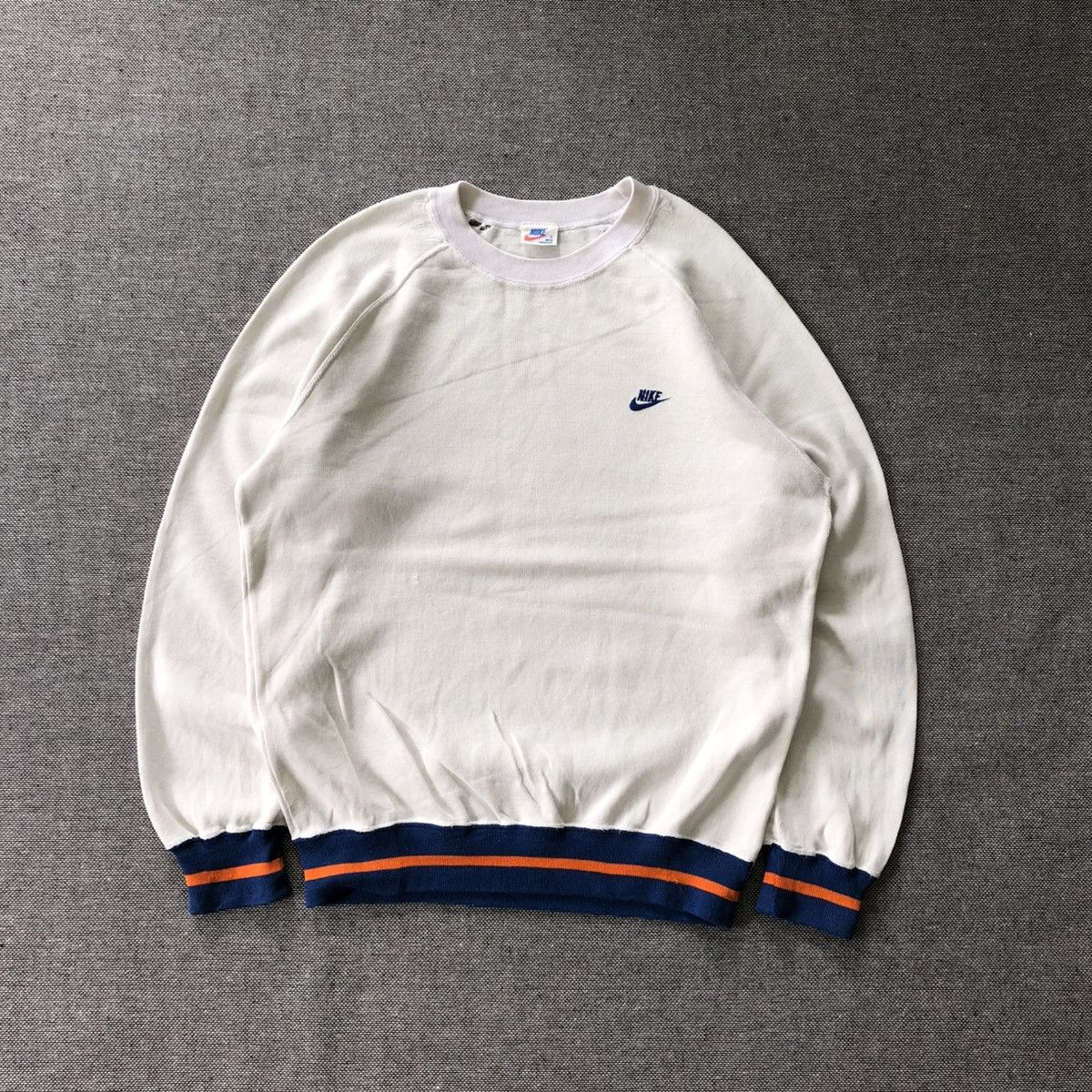 Nike NIKE 80's Suntory Cup Tennis Sportswear Crewneck Sweatshirt Size US L / EU 52-54 / 3 - 1 Thumbnail