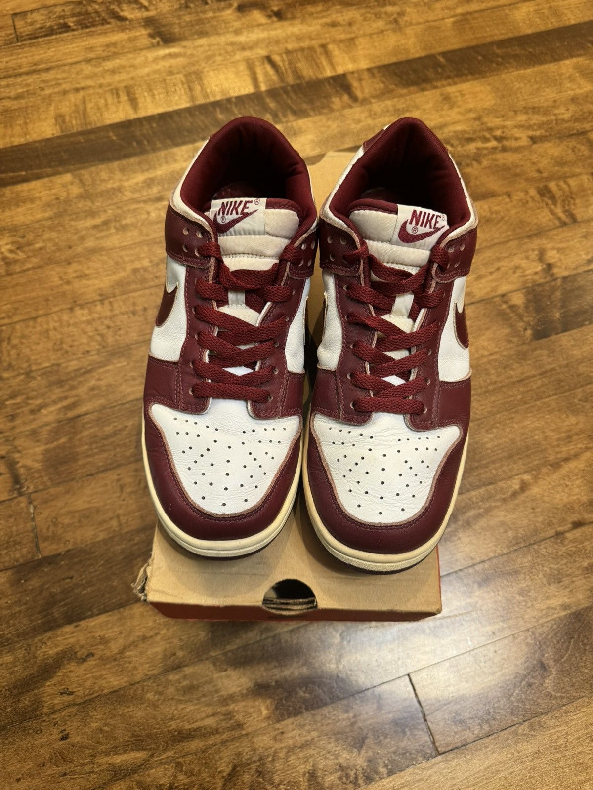 Vintage Vintage 1999 Nike Dunk Low White Team Red 9 Size US 9 / EU 42 - 3 Thumbnail