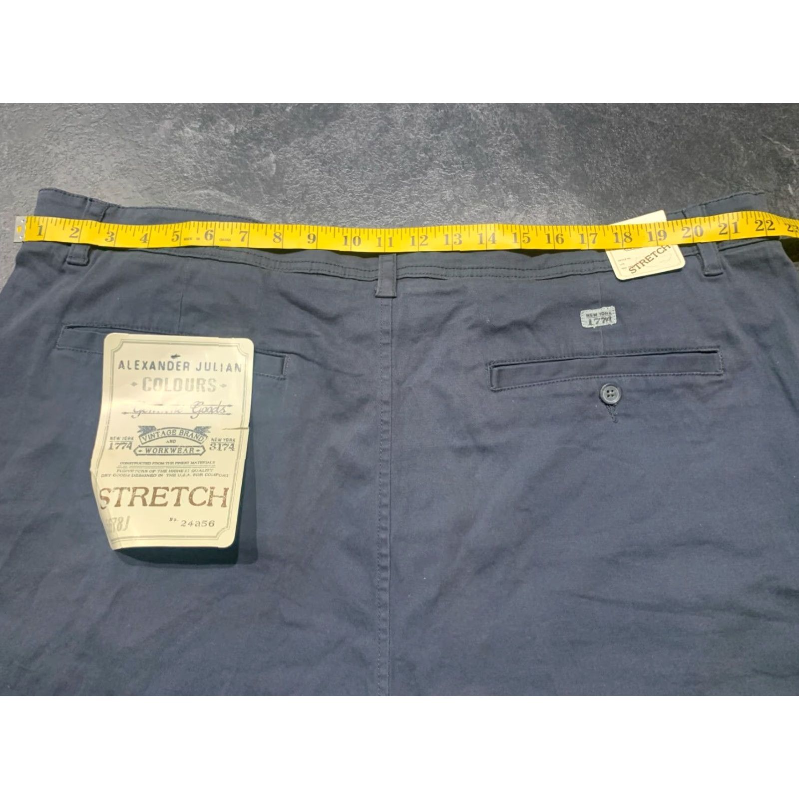 Alexander Julian VINTAGE Alexander Julian Colours Men's Bermuda Shorts Size 46 Gray Cotton Stretch Casual Travel Size US 30 / EU 46 - 6 Thumbnail