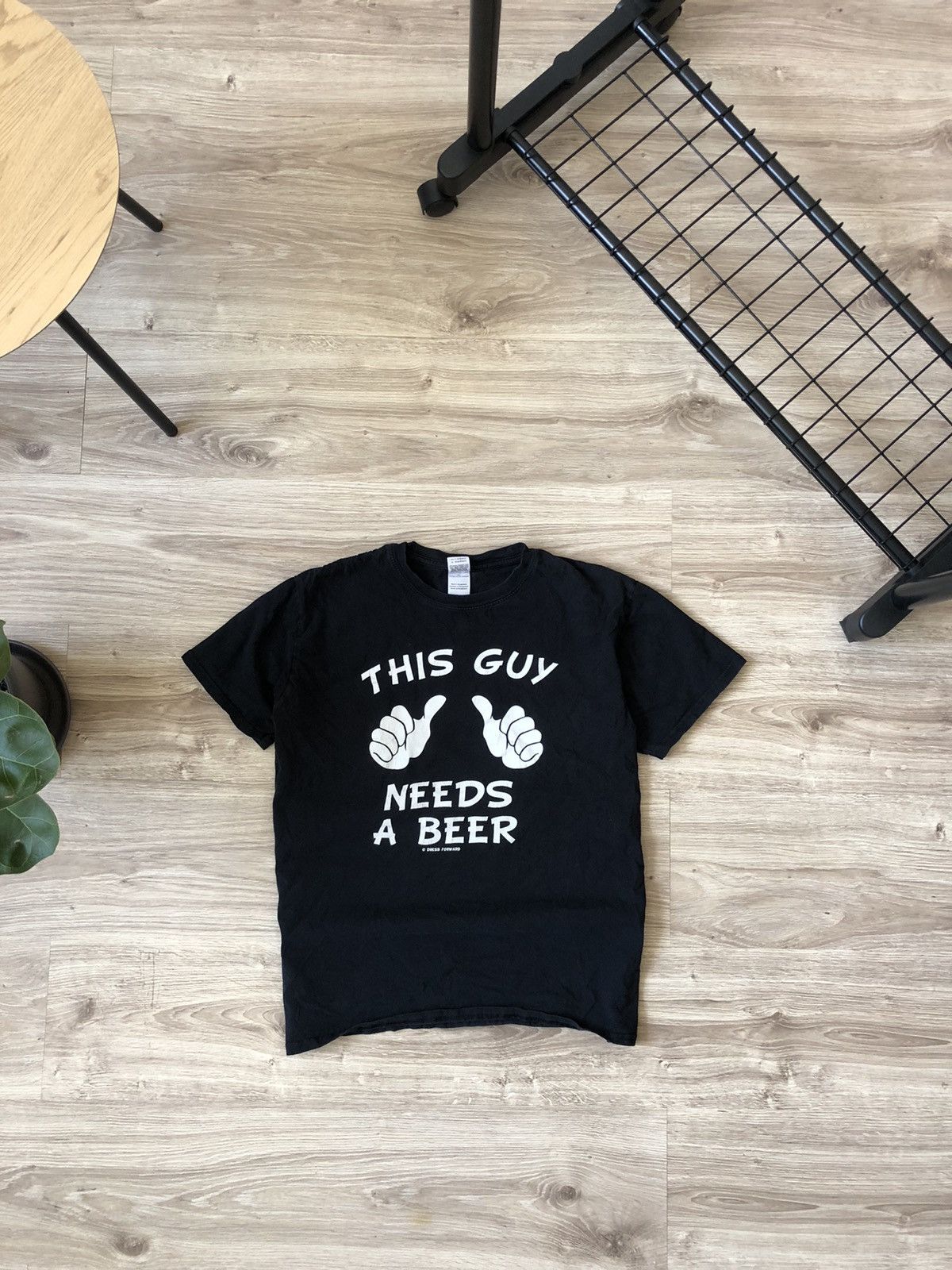 Vintage Vintage Y2K Adult Humor “This Guy Need A Beer” T Shirt Size US L / EU 52-54 / 3 - 1 Thumbnail
