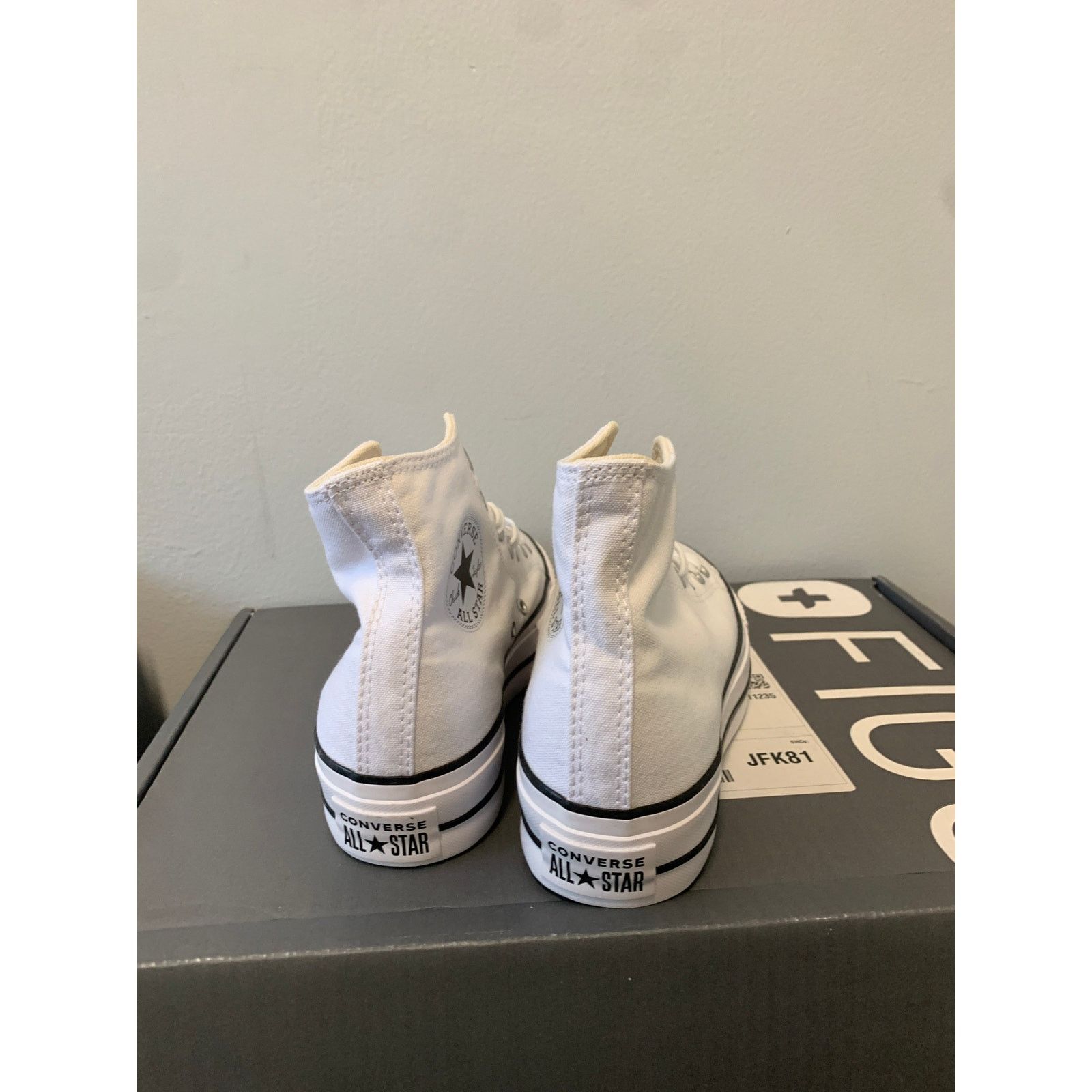 Converse Converse Chuck Taylor Hi Platform White Black Women's Size 7 Size US 7 / IT 37 - 3 Thumbnail