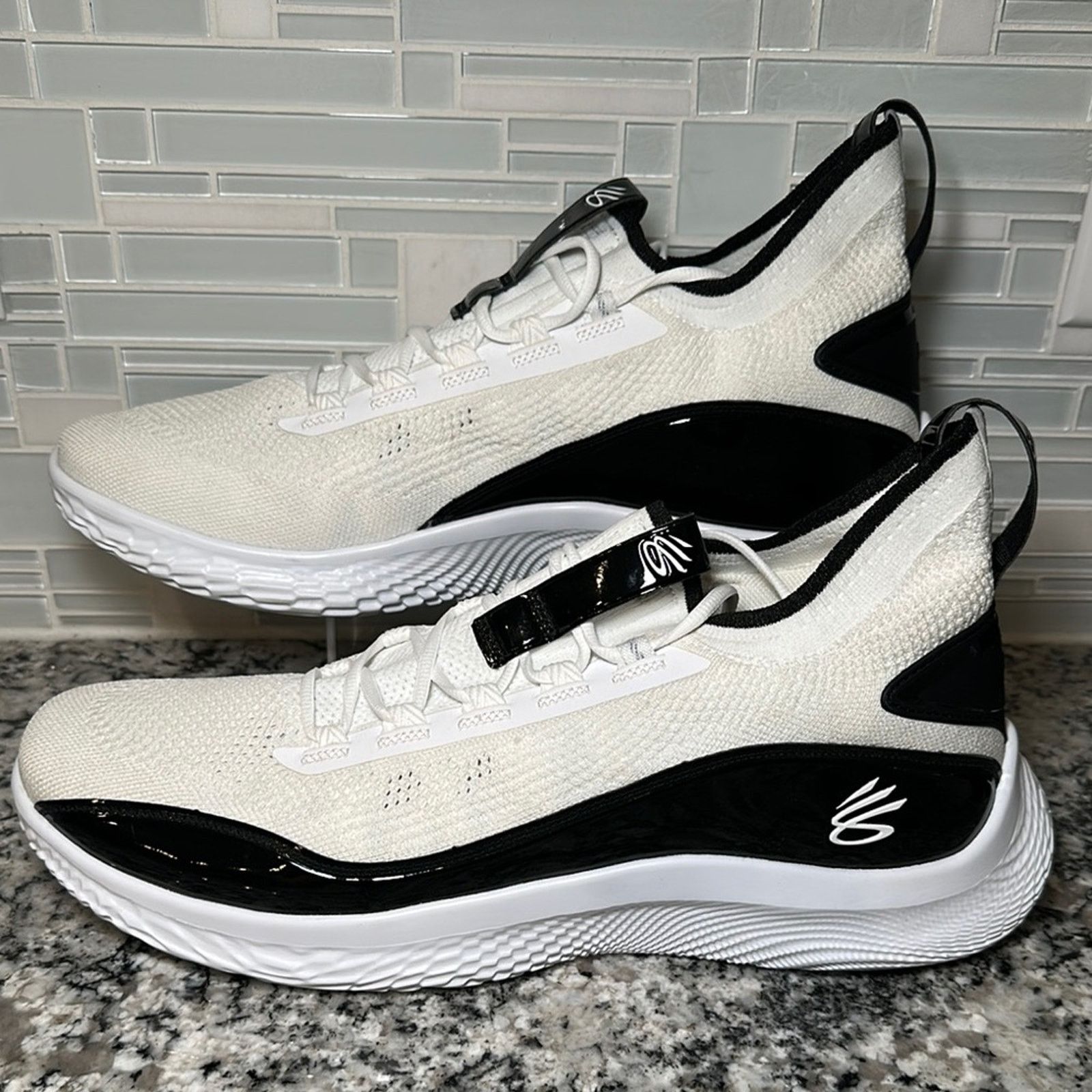 Under Armour Team Curry 8 NM Black White Sneakers - 18