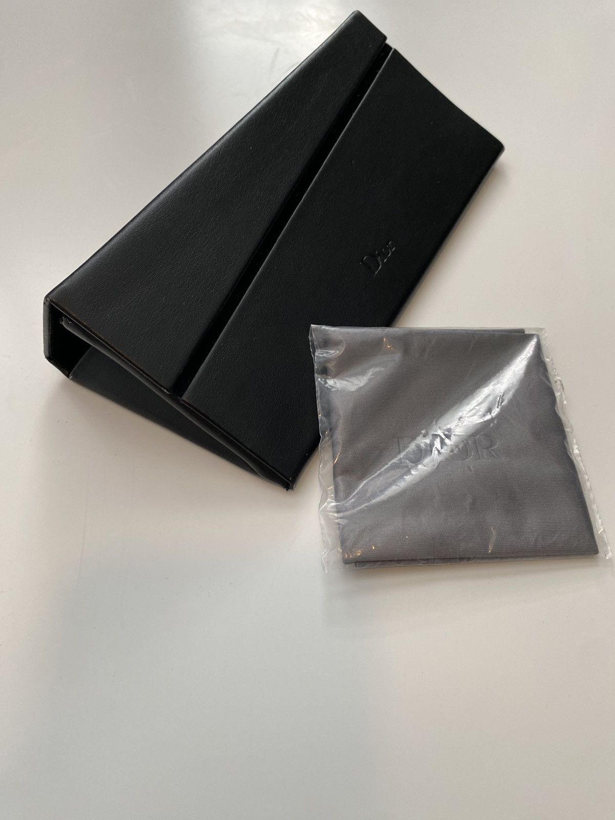 Dior Christian Dior Black Foldable Glasses Case Size ONE SIZE - 1 Thumbnail