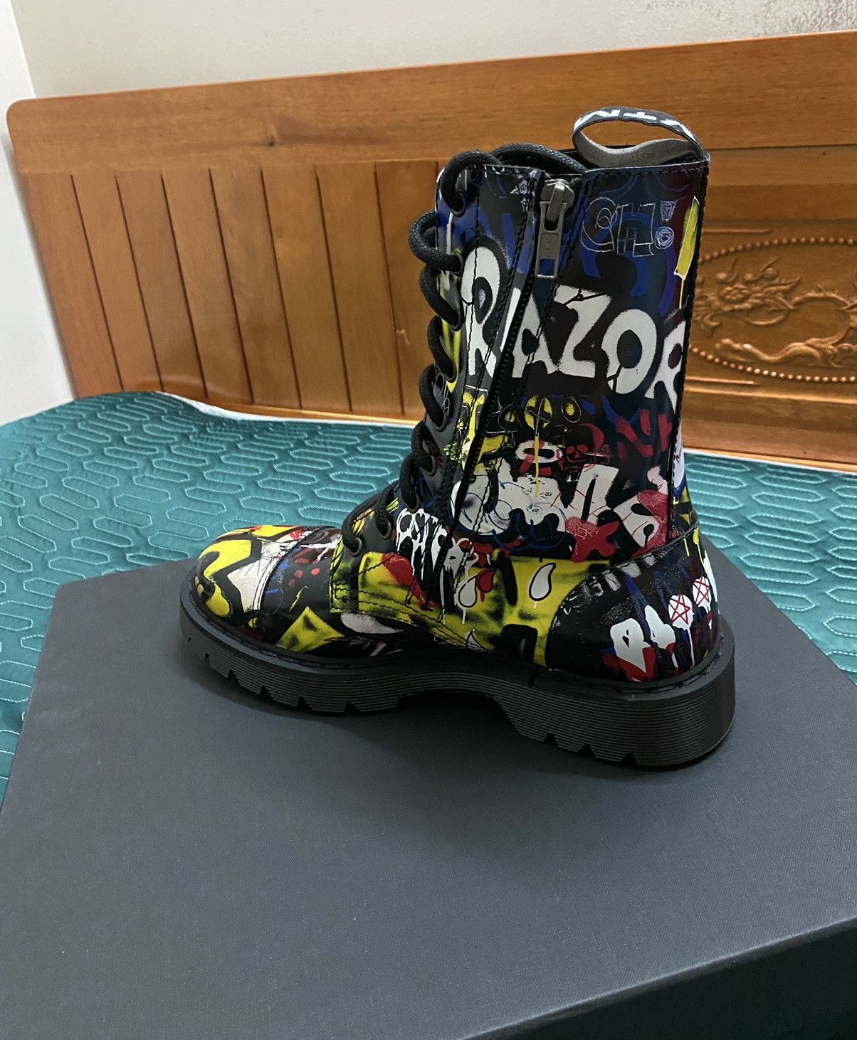 Vetements Vetement Black Graffiti military lace-up combat boots Size US 8 / EU 41 - 8 Thumbnail