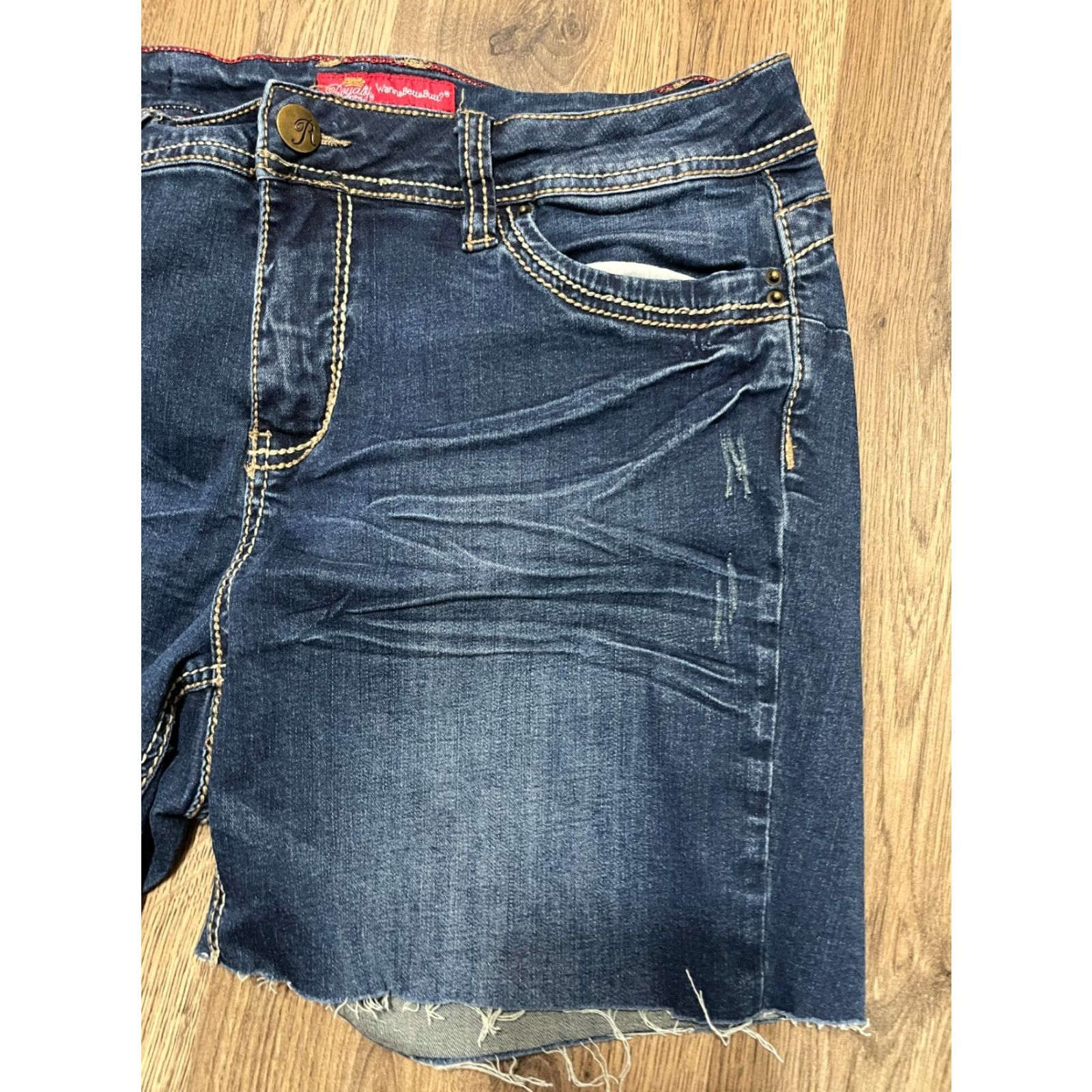 Vintage Royalty Shorts Women Denim Cut Off Pockets Size 12 Blue Size 34" / US 12 / IT 48 - 4 Thumbnail