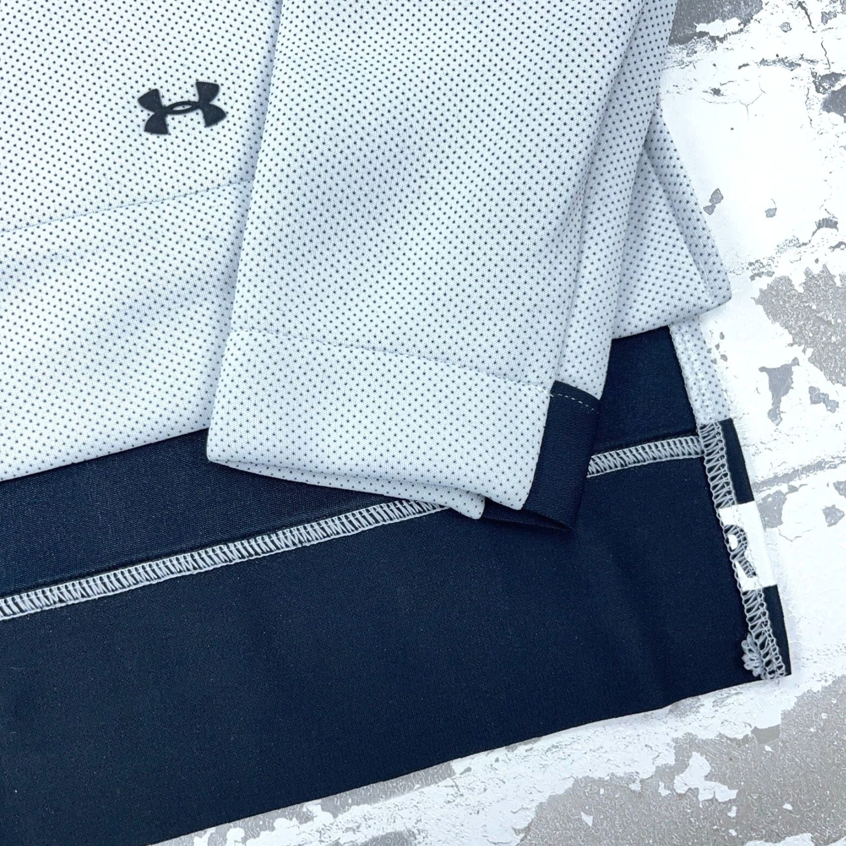 Under Armour Under Armour Sweatshirt Women M White Black Pullover Mock Neck Jersey Logo Breathable Moisture Wicking All Seasons Pockets Performance Sports Size M / US 6-8 / IT 42-44 - 6 Thumbnail