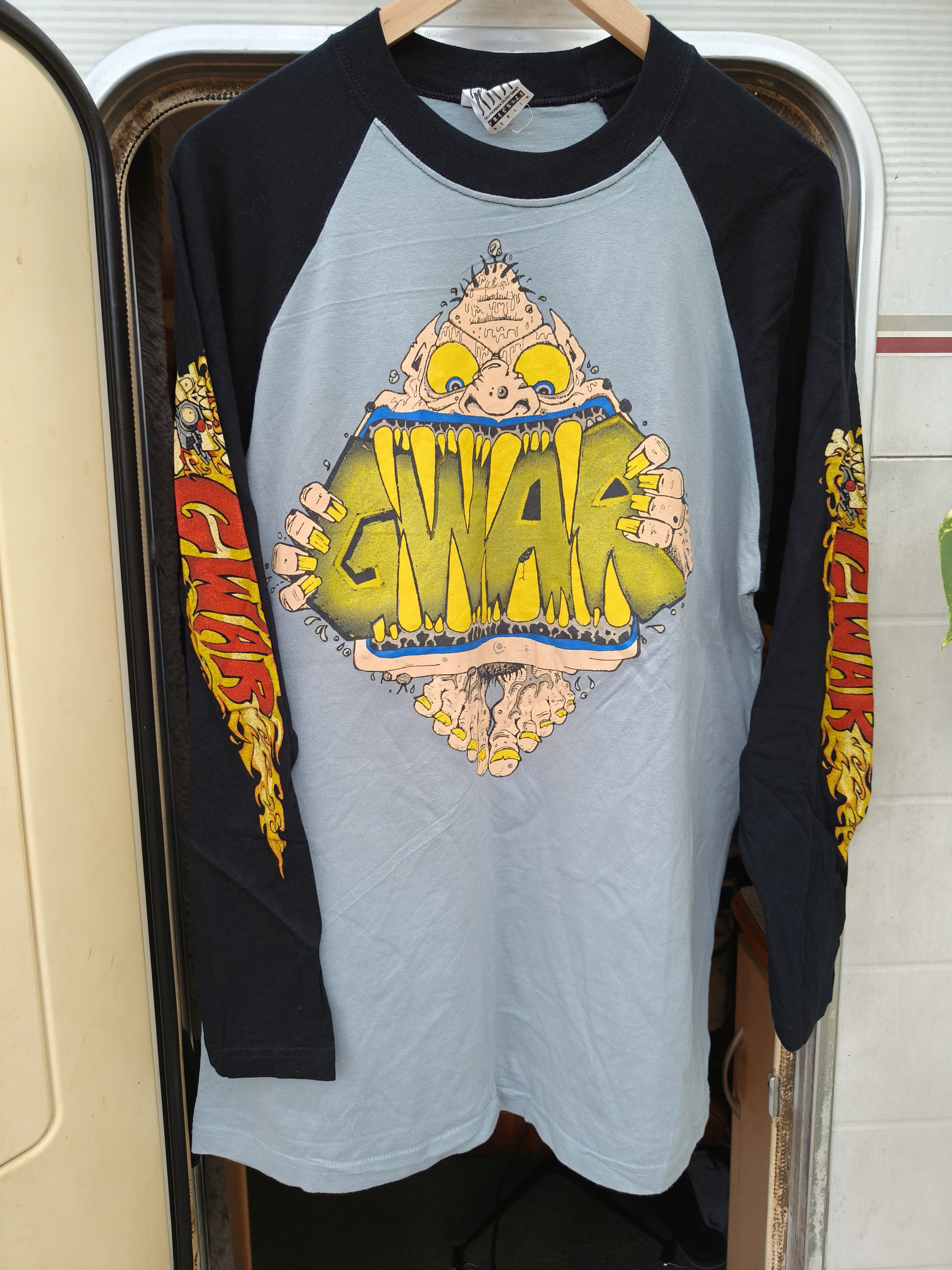 Band Tees Vintage 90s Gwar (Carnival of chaos) tour t shirt Size US XL / EU 56 / 4 - 1 Thumbnail