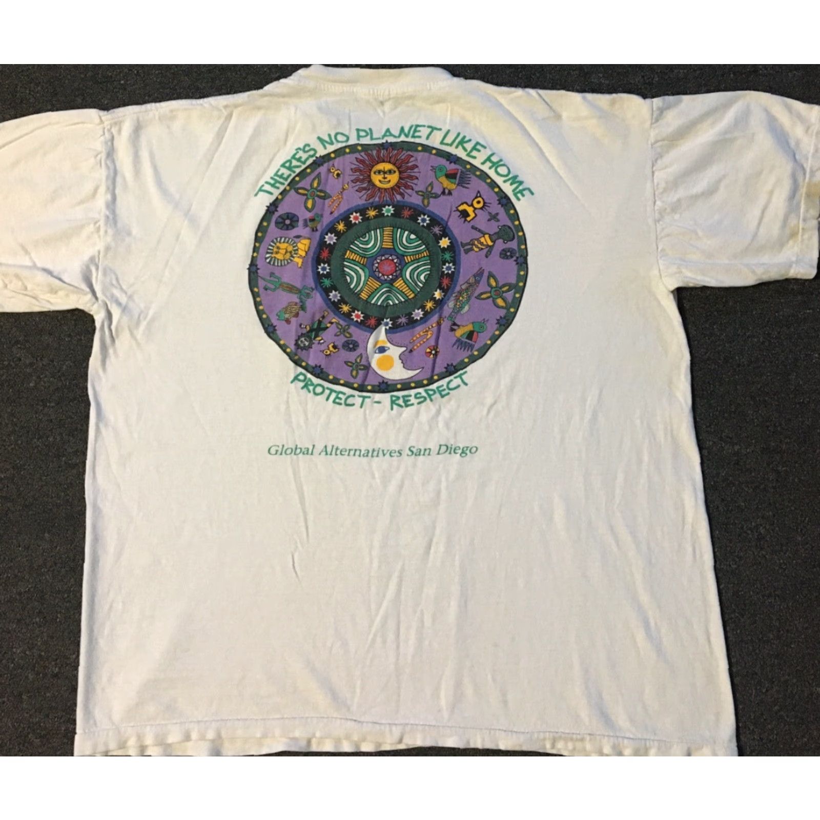 Vintage VINTAGE 90s Protect Our Planet Faded Shirt L White USA Nature Art Grunge Single Stitch 80s Shirt Mens L White USA Nature Art Grunge 90s 80s Size US L / EU 52-54 / 3 - 2 Thumbnail