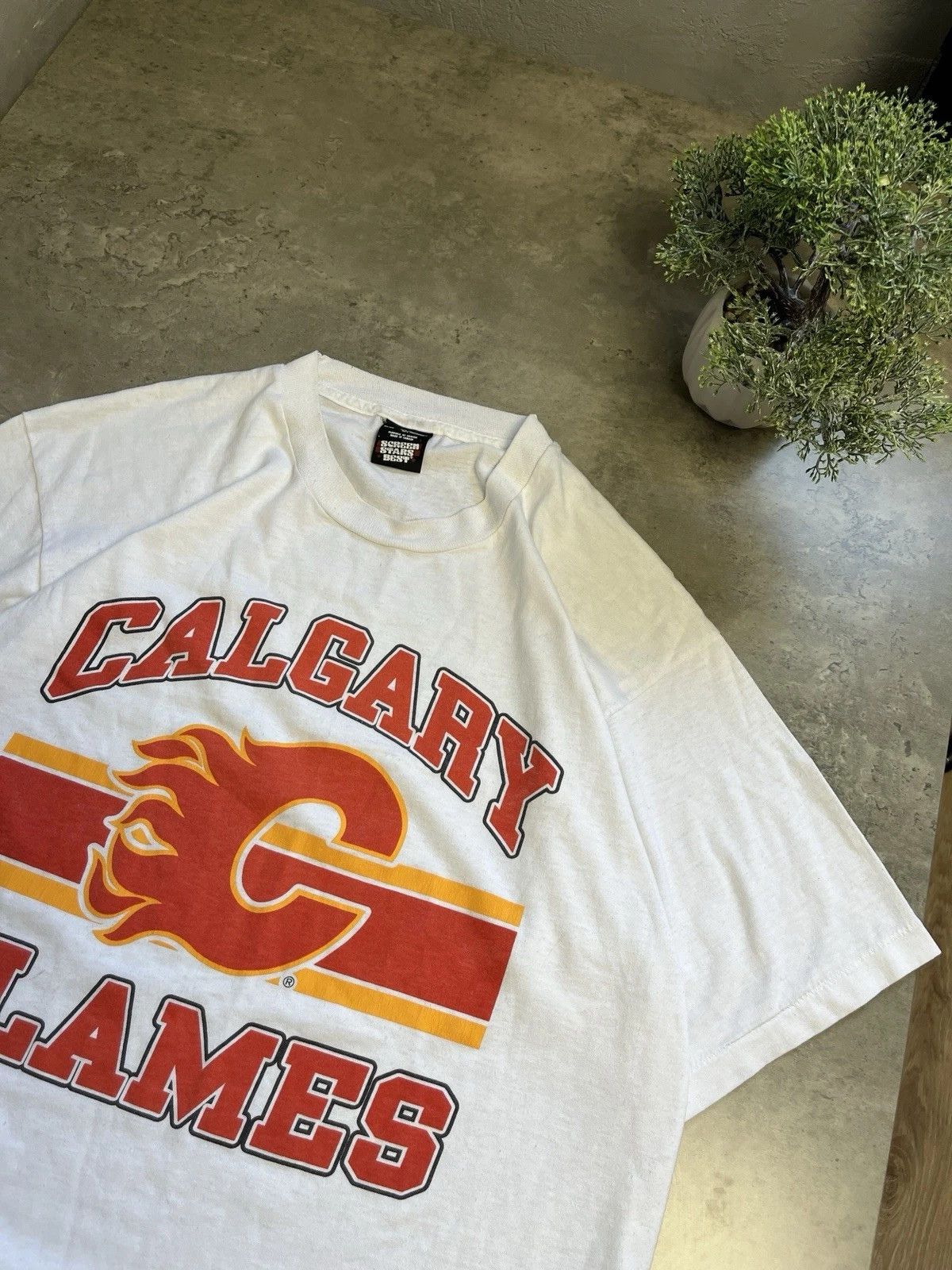 NHL Vintage 1988 Calgary Flames NHL Graphic Tee Size US XL / EU 56 / 4 - 2 Thumbnail