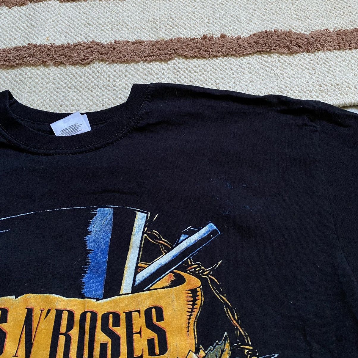Band Tees VINTAGE GUNS N ROSES ROCK TOUR T SHIRT Size US M / EU 48-50 / 2 - 6 Thumbnail
