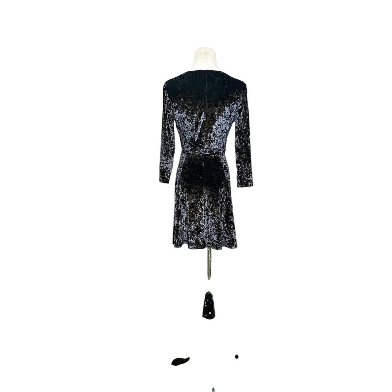 Nanette Lepore Nanette Lepore velvet fit and flare mini dress size M Size M / US 6-8 / IT 42-44 - 11 Thumbnail