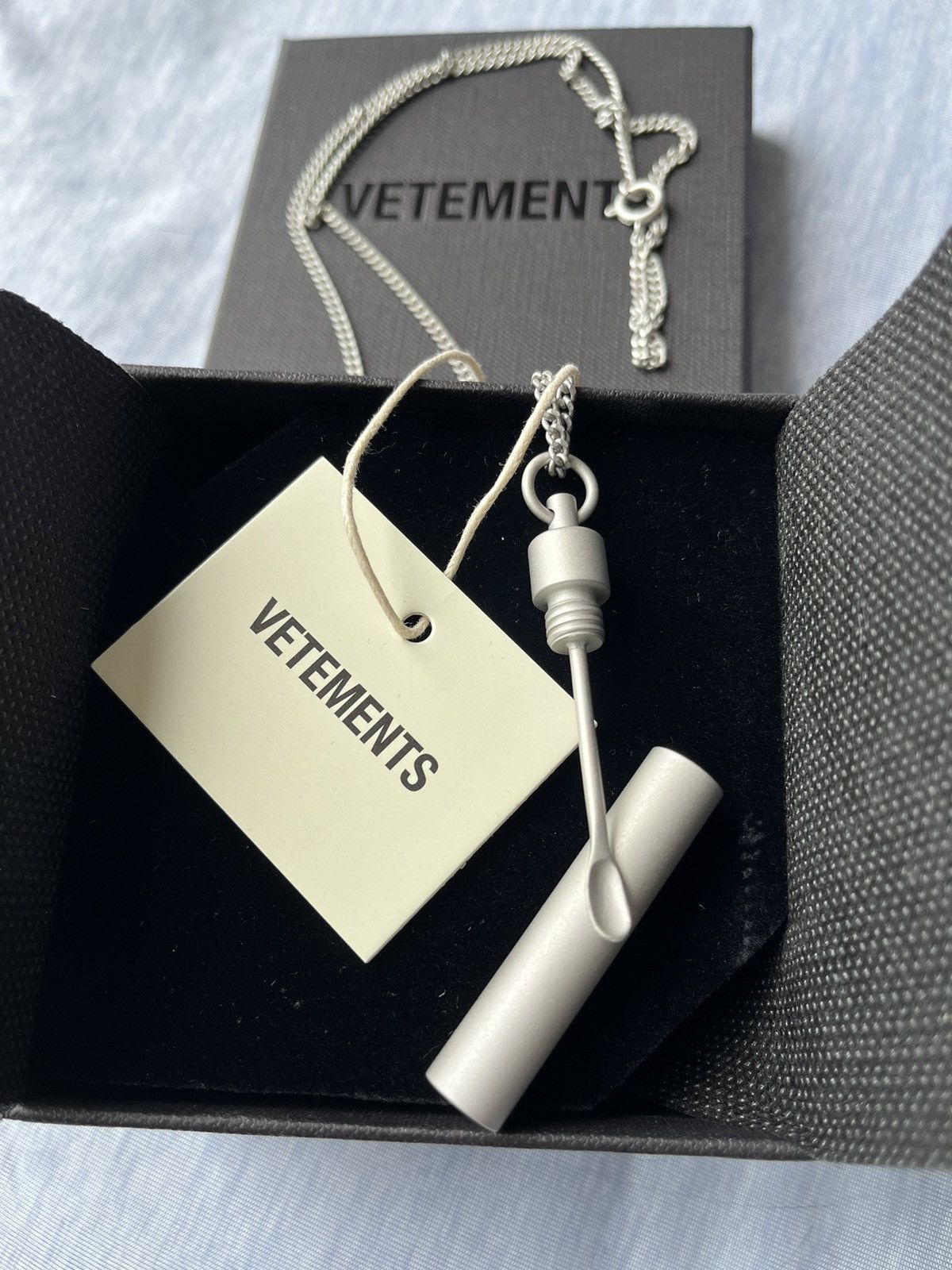 Vetements Silver Snuff Necklace in Metallic for Men