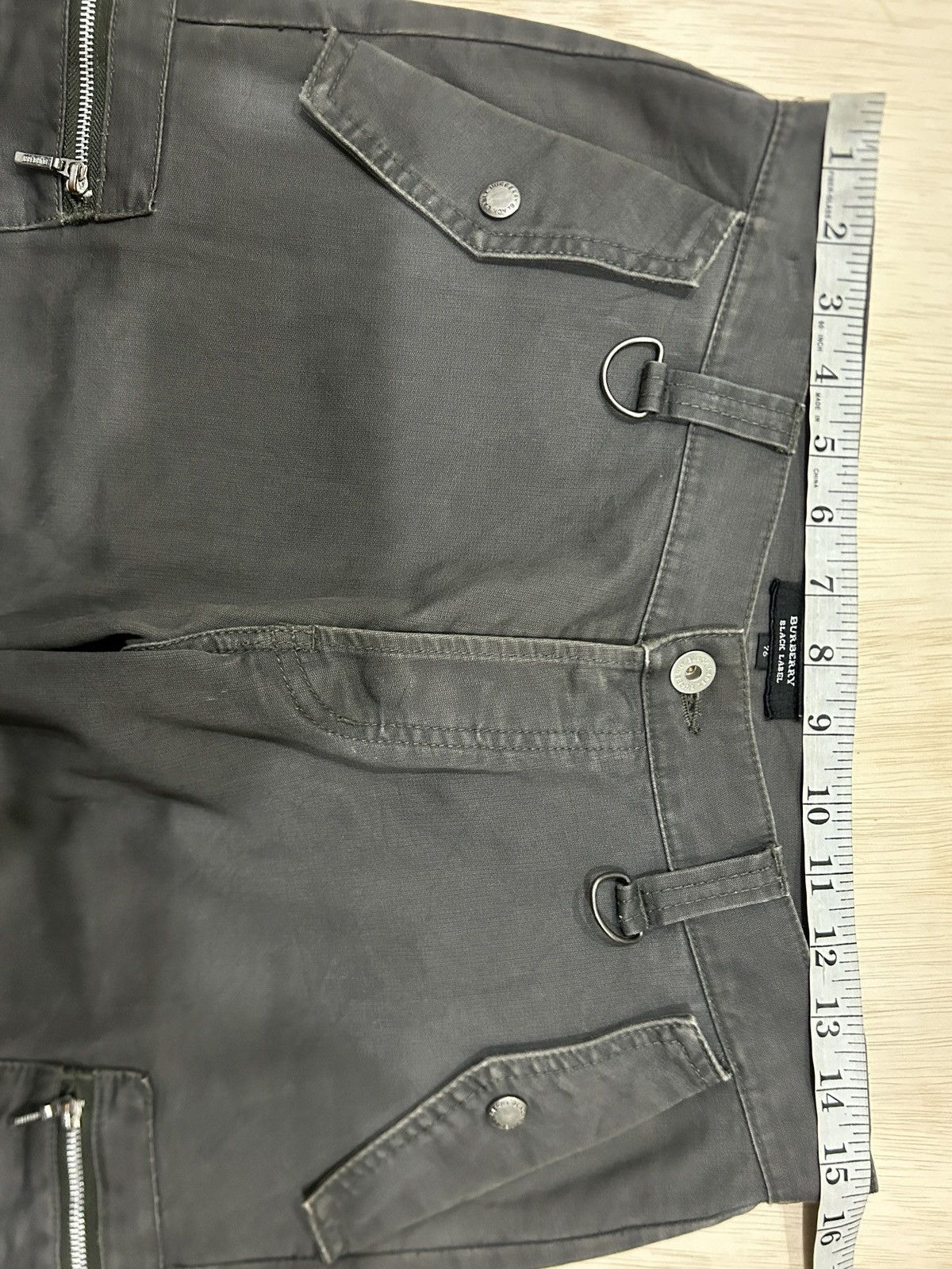Burberry × Designer Vintage Burberry Cargo Multi Pocket y2k Size US 31 - 17 Thumbnail