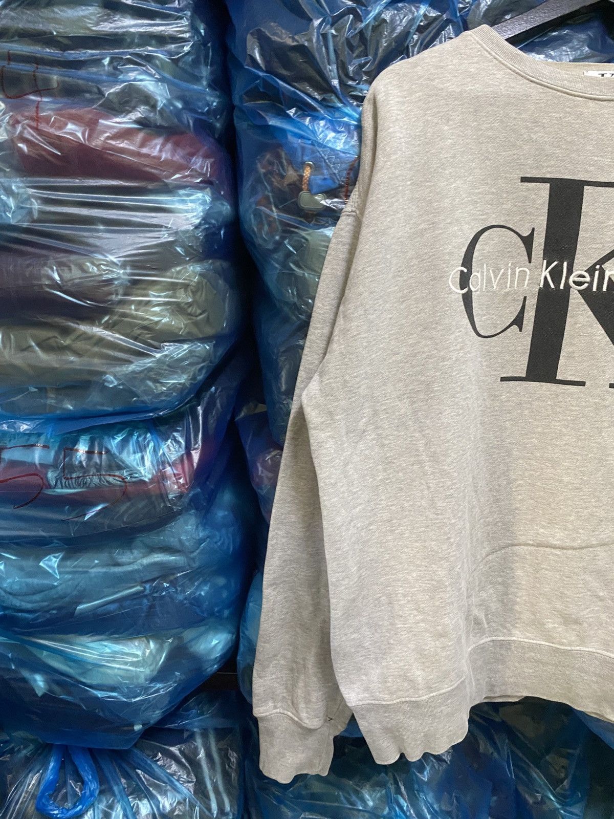 Calvin Klein Calvin Klein Jeans Grey Logo Crewneck Sweatshirt 100% Cotton Size US M / EU 48-50 / 2 - 5 Thumbnail