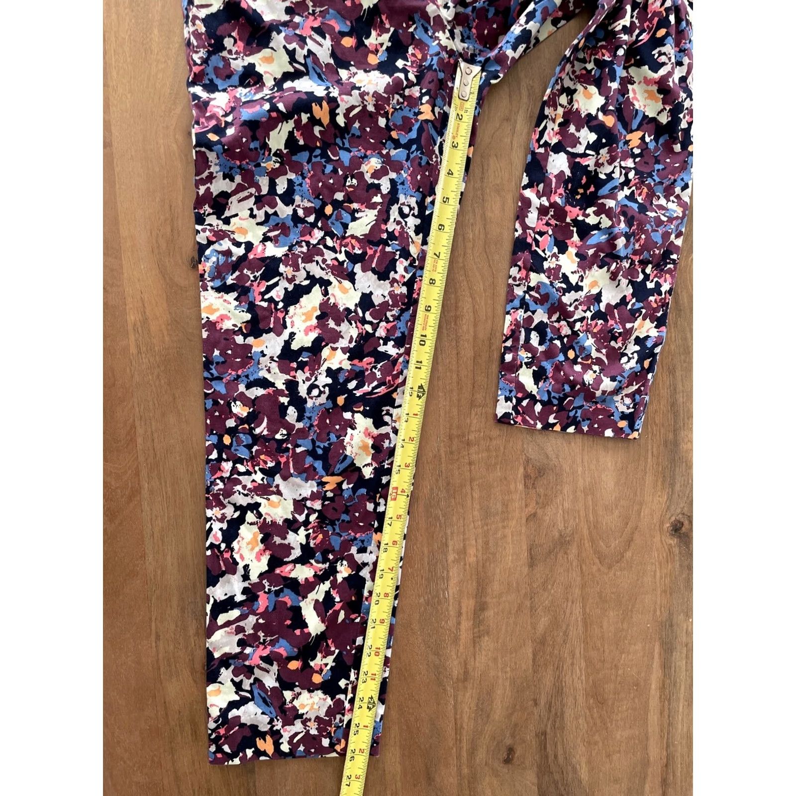 St. John St. John Paint Splatter Ankle Pants Women’s Size 2 Stretch Multicolor USA 27x26 Knit Tapered Regular Pants Mens? Women? Size 26" / US 2 / IT 38 - 6 Thumbnail