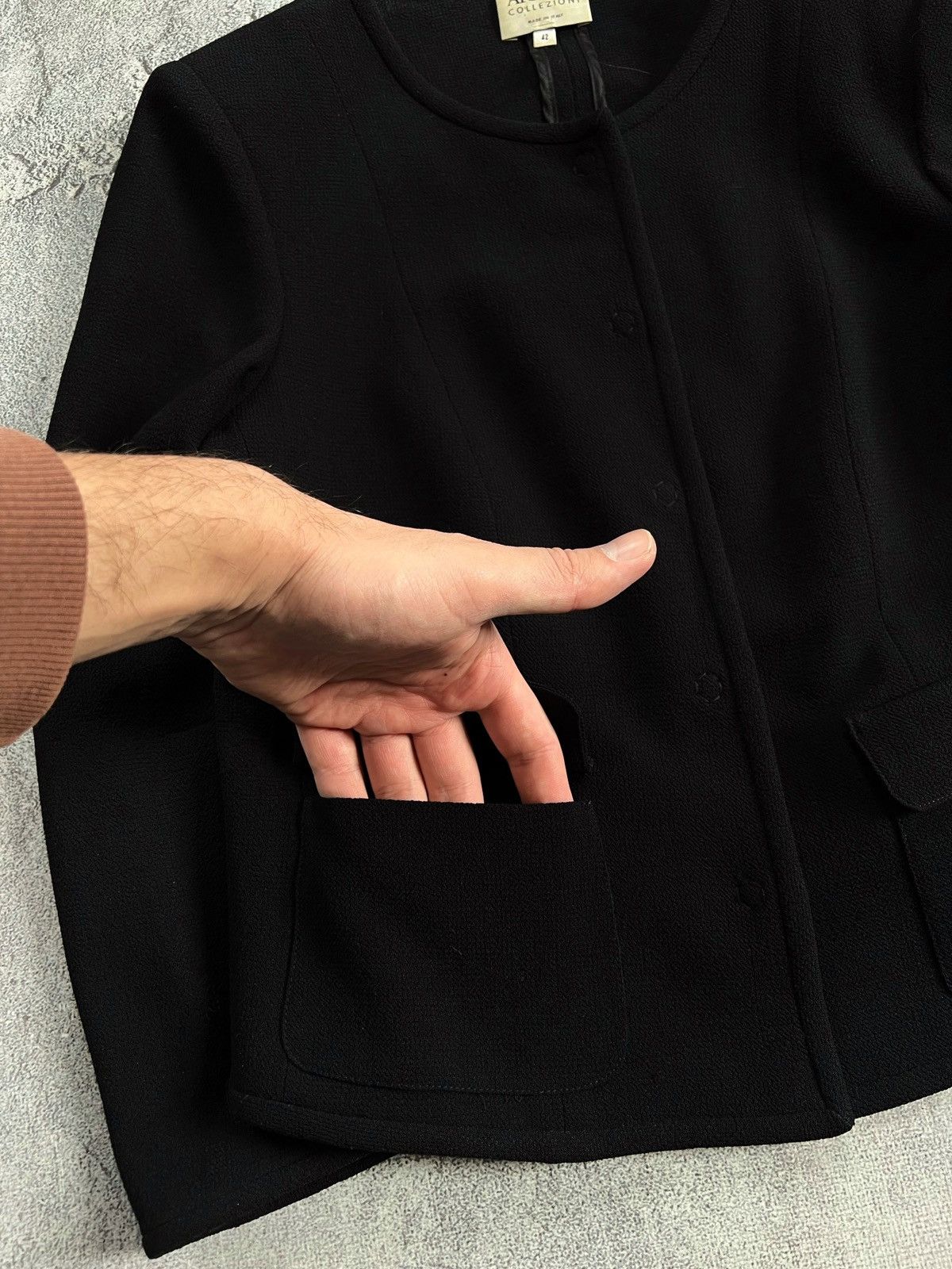 Armani Collezioni Armani Collezioni Cropped Black Button Snap Blazer Jacket 42 Size M / US 6-8 / IT 42-44 - 6 Thumbnail