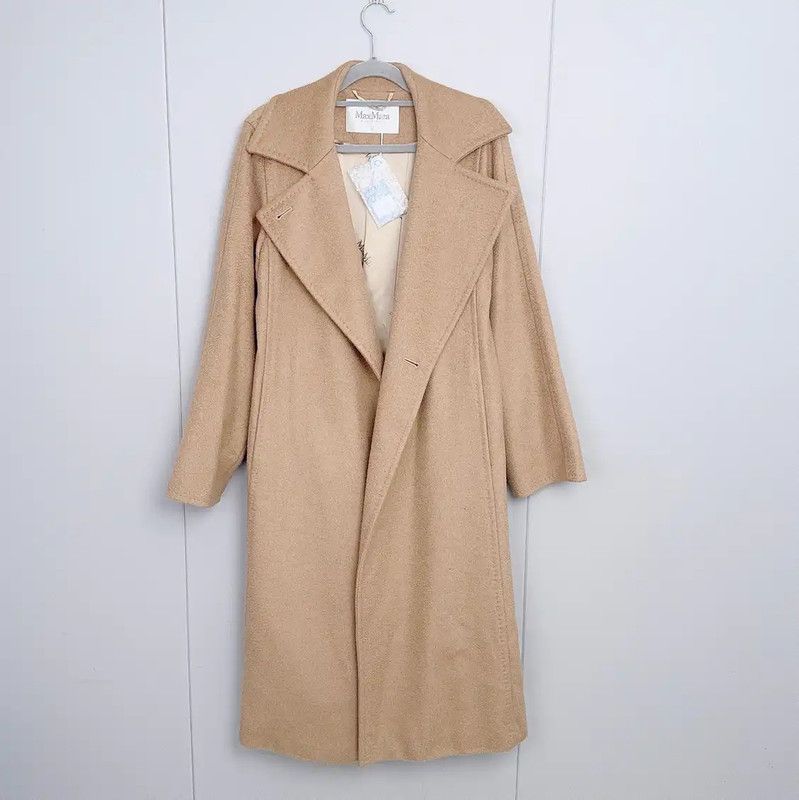 Max Mara MaxMara Camel Silk Women's Coat 0089 Size M / US 6-8 / IT 42-44 - 1 Thumbnail