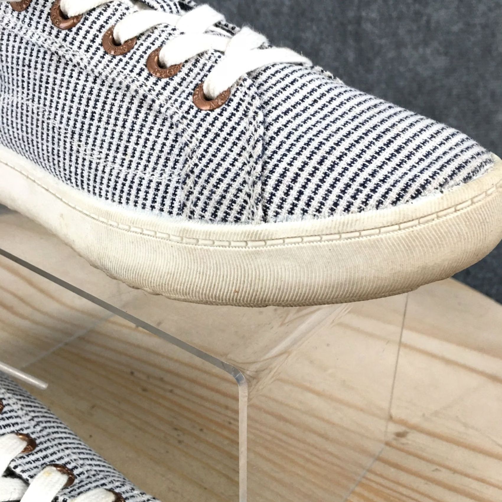 Vintage Roxy Shoes Womens 6.5 Crews Court Sneakers Blue Striped Lace Up Low Top Casual Shirt Shoe Womens Casual Sneakers Size M / US 6-8 / IT 42-44 - 5 Thumbnail