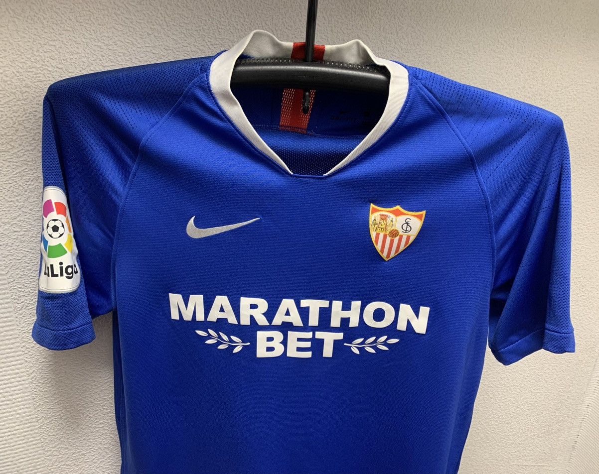 Other Sevilla Nike La Liga LFP soccer jersey M Size US M / EU 48-50 / 2 - 3 Thumbnail