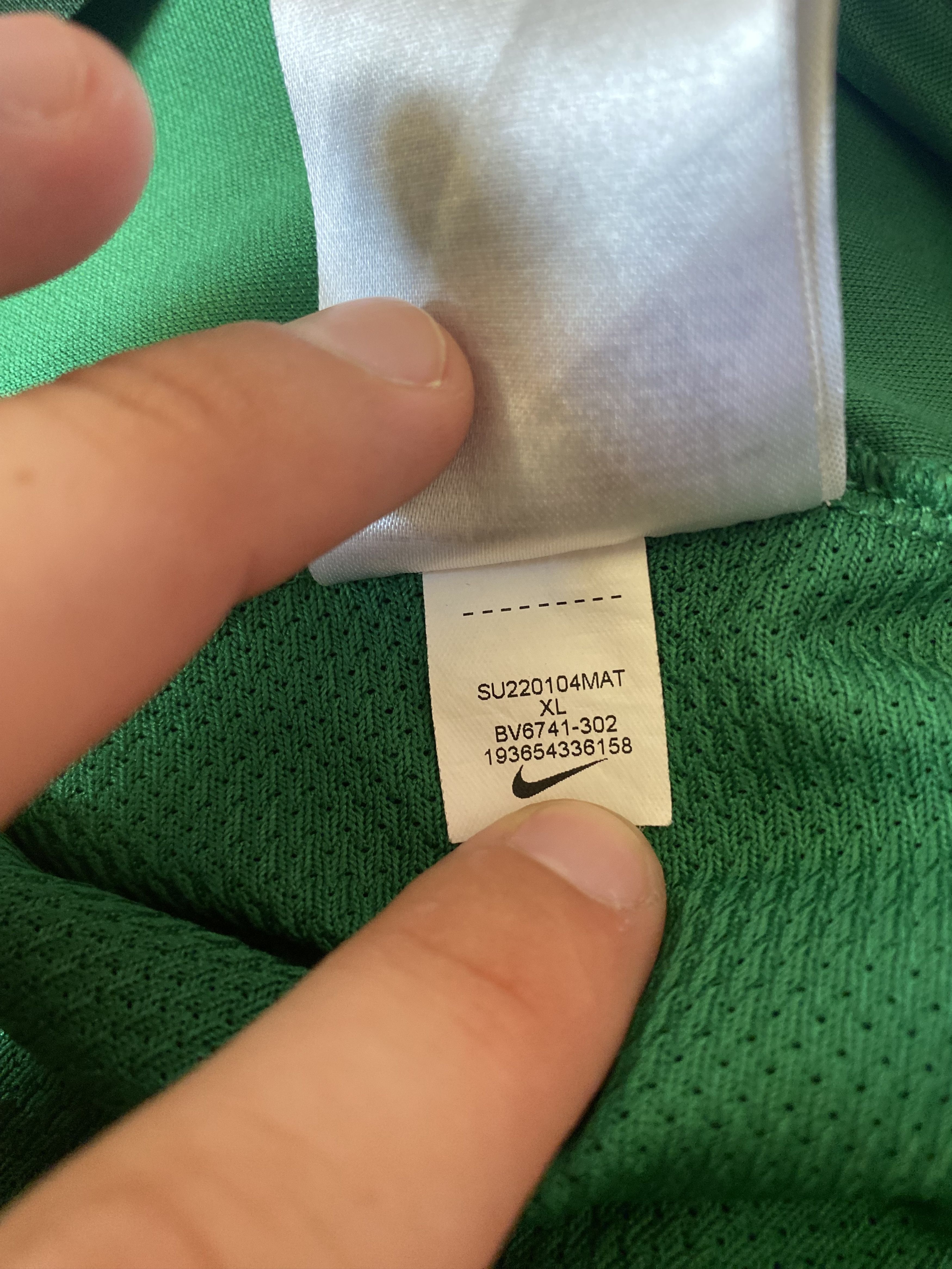 Nike Ireland - GLENTORAN F.C. No. 6 - Nike - S - UNIqUE Size US S / EU 44-46 / 1 - 3 Thumbnail