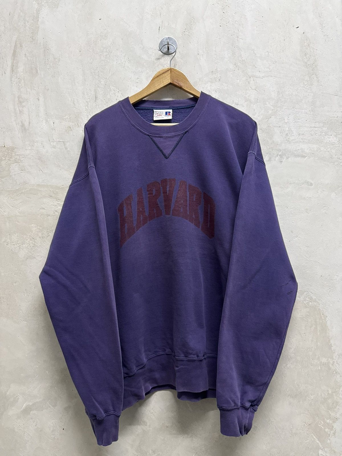 Russell Athletic Vintage 90s Distressed Russell ‘Harvard’ Crewneck Size US L / EU 52-54 / 3 - 1 Thumbnail