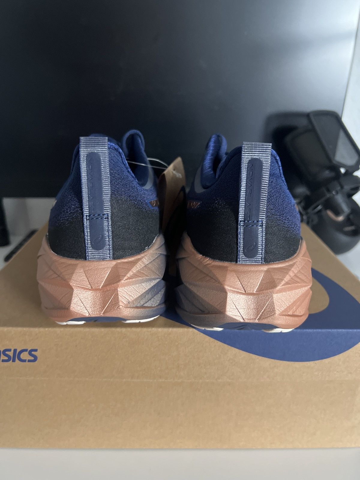 Asics Novela Blast 4 Platinum Size US 8.5 / IT 38.5 - 4 Thumbnail