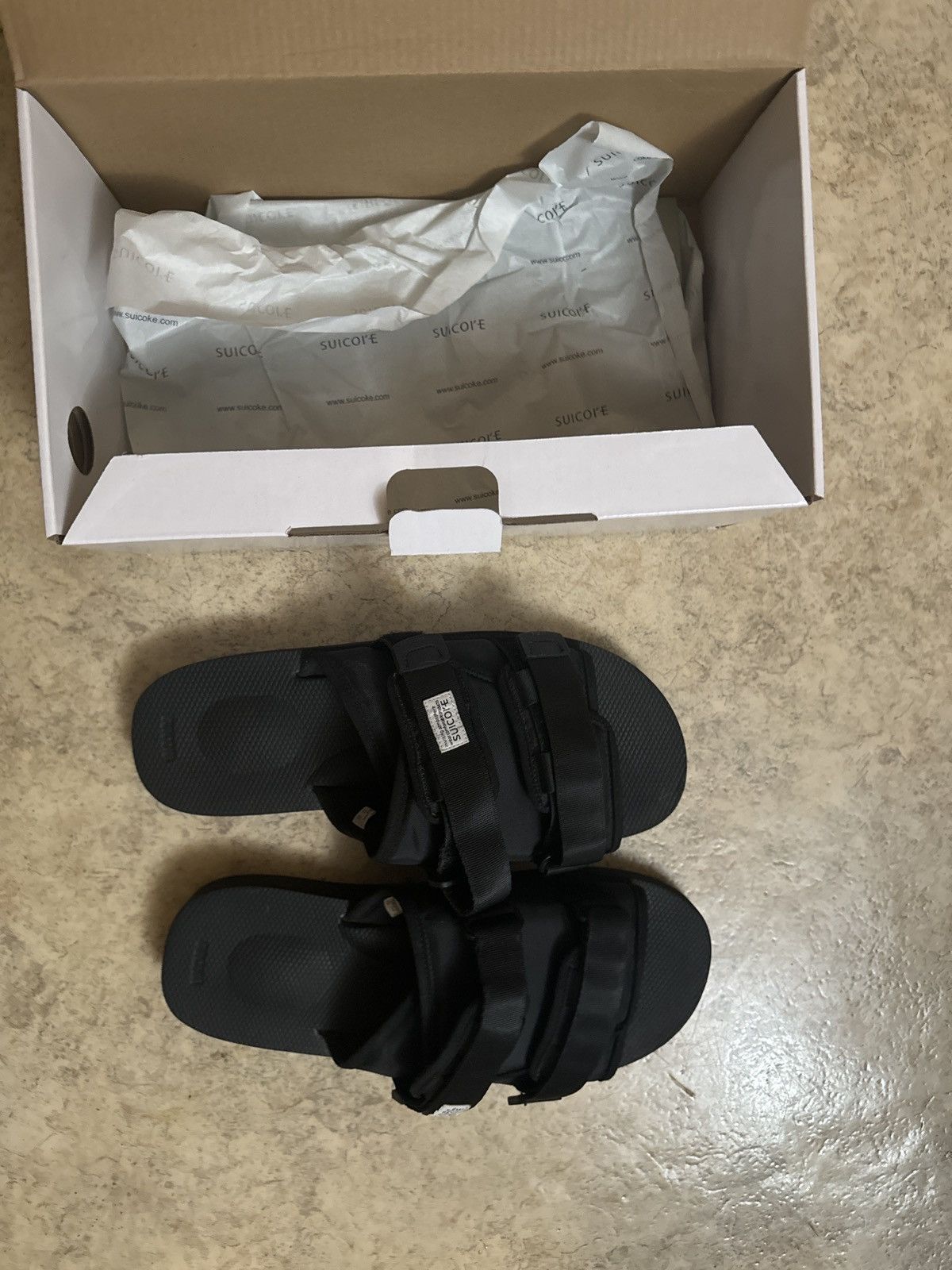 Suicoke grailed hot sale