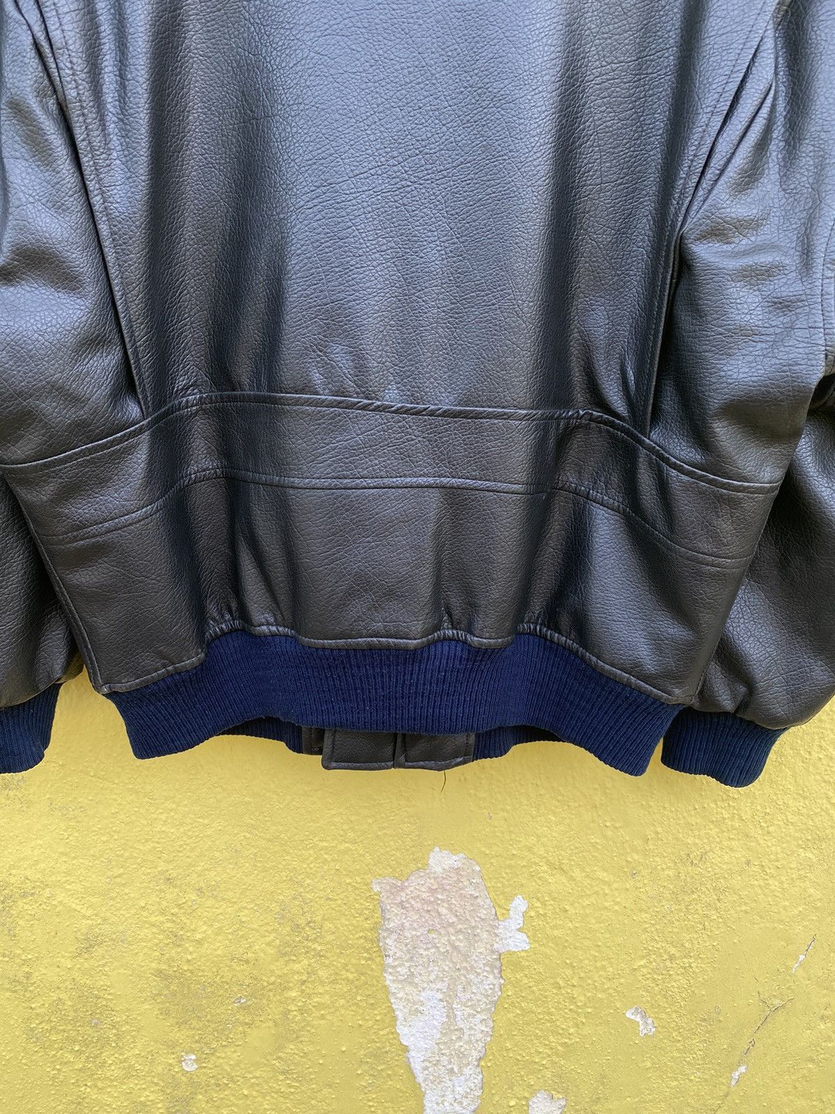 Vintage Vintage Us Air force A-dept bomber leather jacket Size US M / EU 48-50 / 2 - 12 Thumbnail