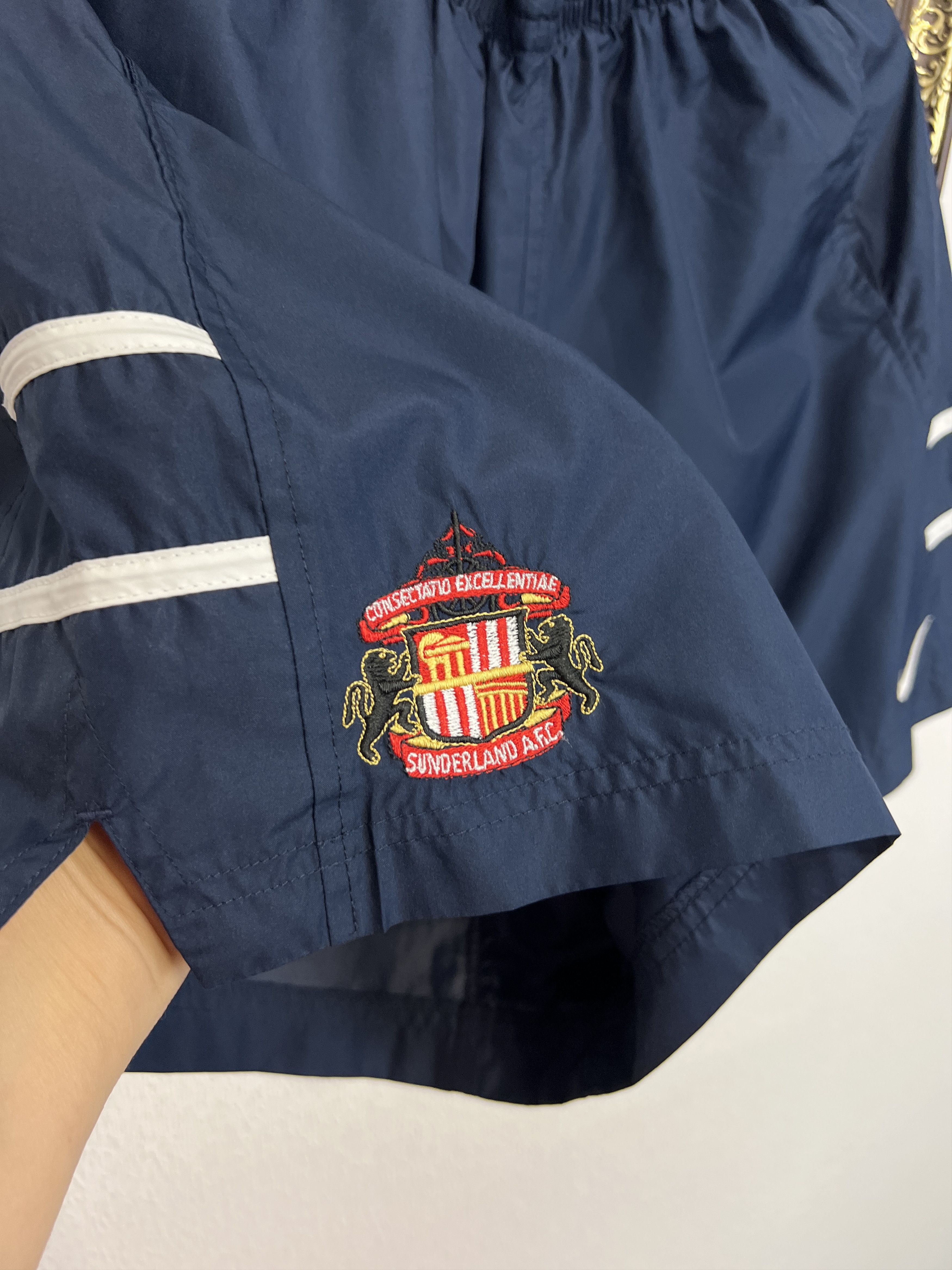 Nike Vintage Nike Sunderland Shorts Football Soccer Athletic Rare Size US 32 / EU 48 - 4 Thumbnail