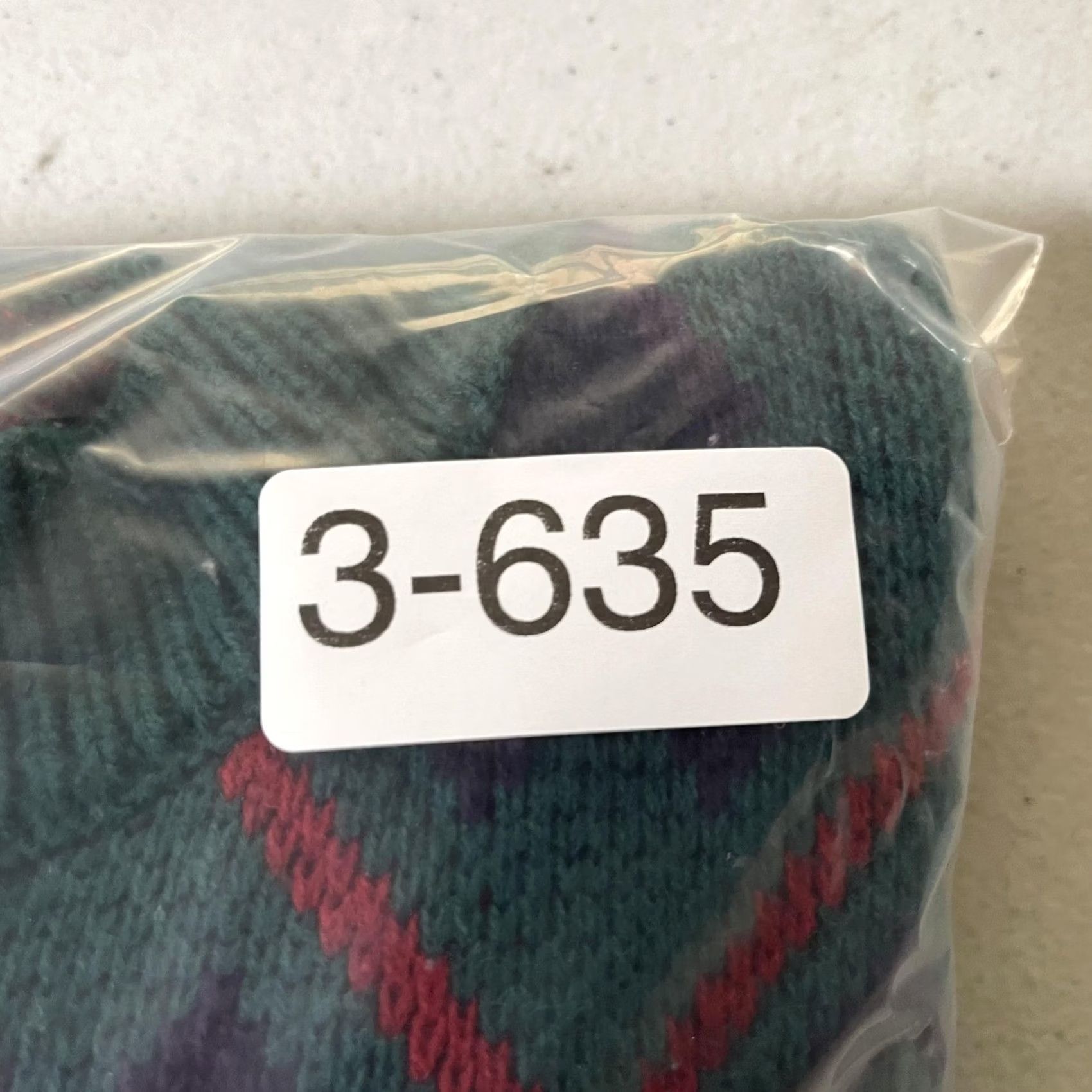 Vintage VINTAGE 62 EAST Sweater Mens S Green Crew Neck Knit Geometric 90s Pullover Classics Size US S / EU 44-46 / 1 - 7 Thumbnail