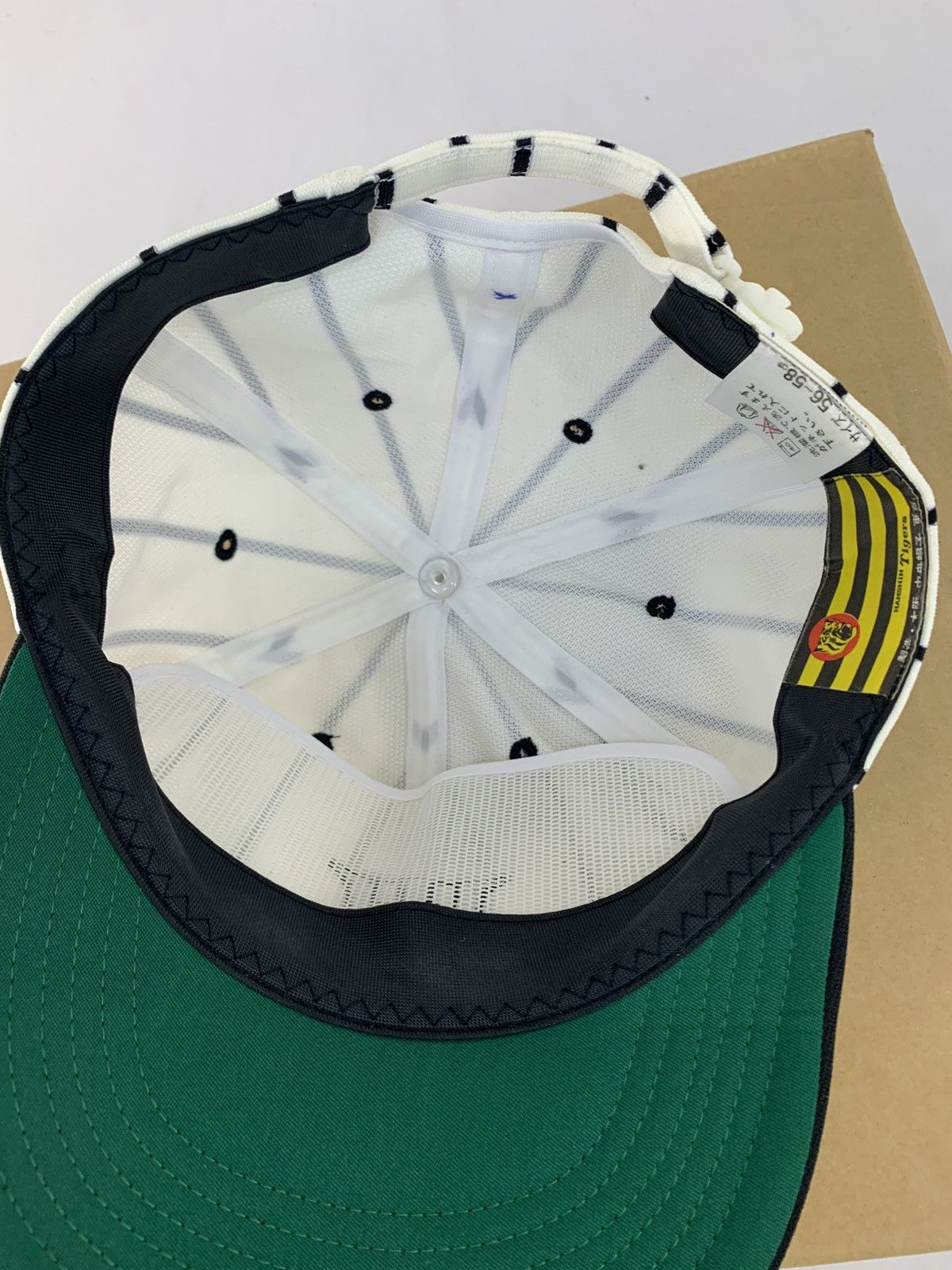 Japanese Brand 90s Hanshin Tiger Japanese Baseball Snap Cap Embroidery Logo Size ONE SIZE - 6 Thumbnail