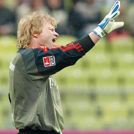Adidas Bayern Munchen 2003-2004 Goalkeeper Jersey Oliver Kahn Size US L / EU 52-54 / 3 - 10 Thumbnail