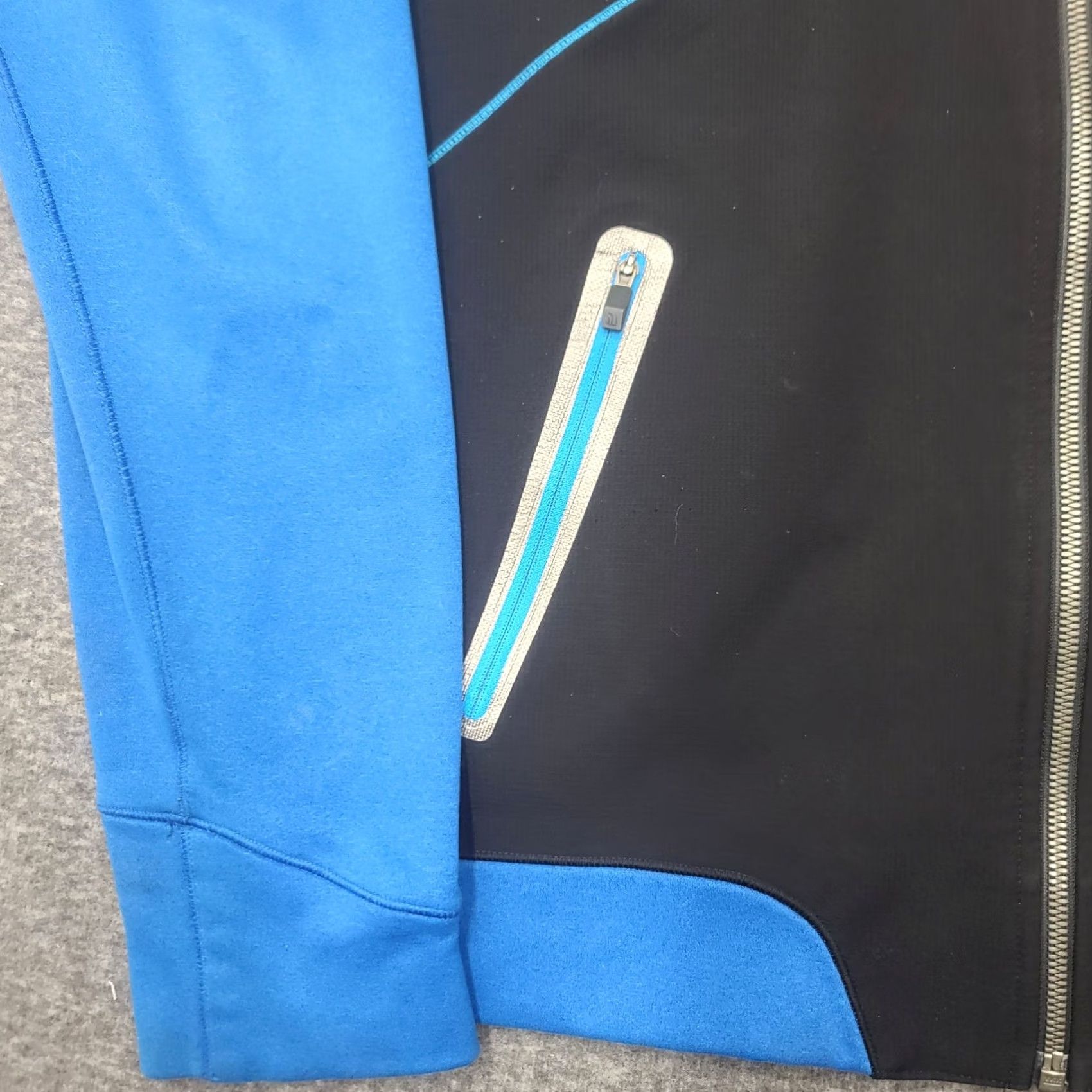 The North Face The North Face Mountain Athletics Hoodie Jacket Men L Blue Black Full Zip Zip Pockets Logo Athletic Outdoor Sports Autumn Winter Fall Spring Size US L / EU 52-54 / 3 - 5 Thumbnail