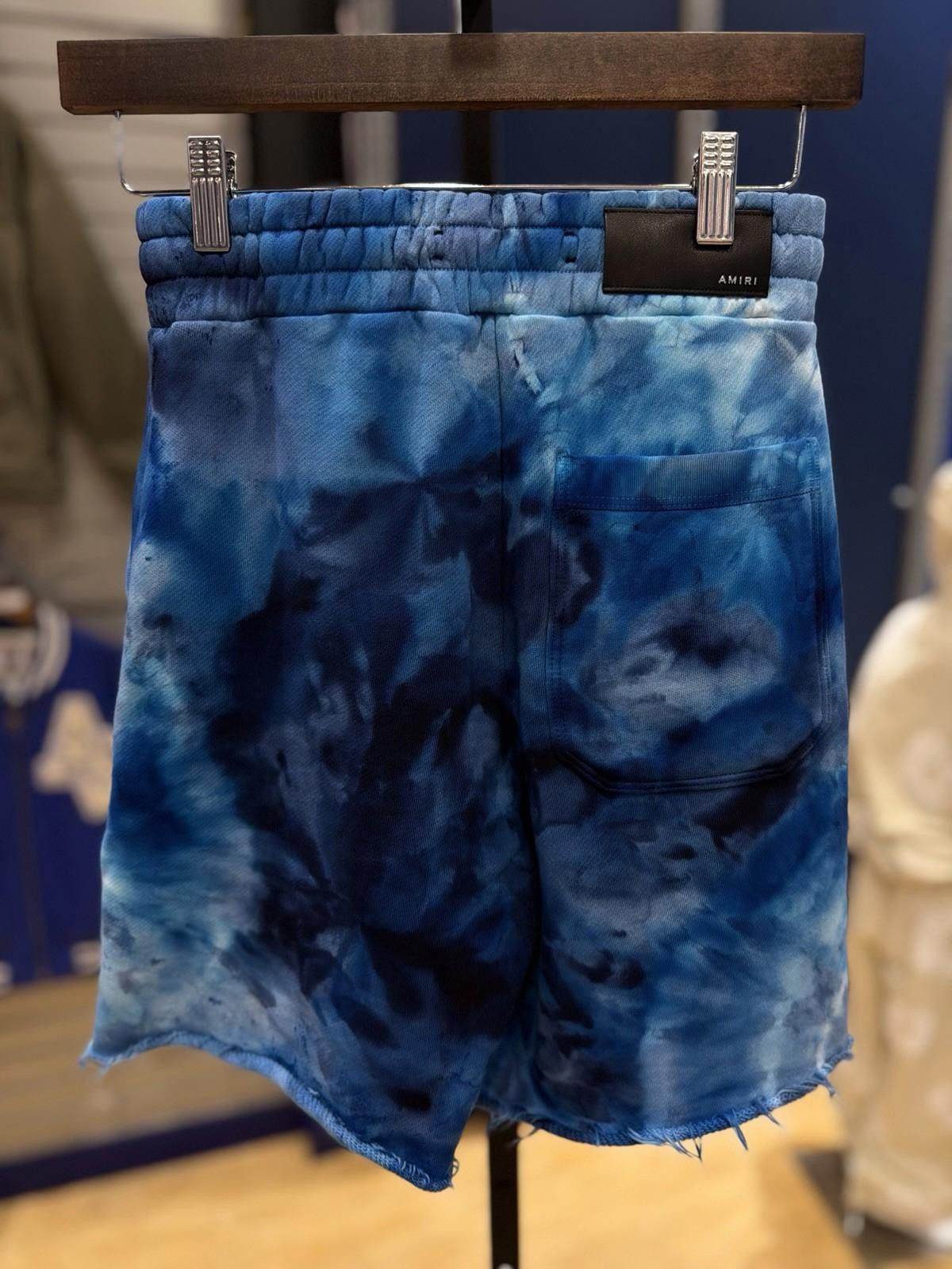 Amiri AMIRI TIE DYE MA SWEATSHORTS S22MJL025 SIZE (XS) New Blue Size US 28 / EU 44 - 6 Thumbnail