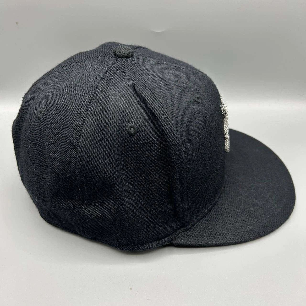 Other Krew Hat Men 7 1/4 - 7 5/8 Black 210 Fitted by Flexfit Cap Size ONE SIZE - 6 Thumbnail