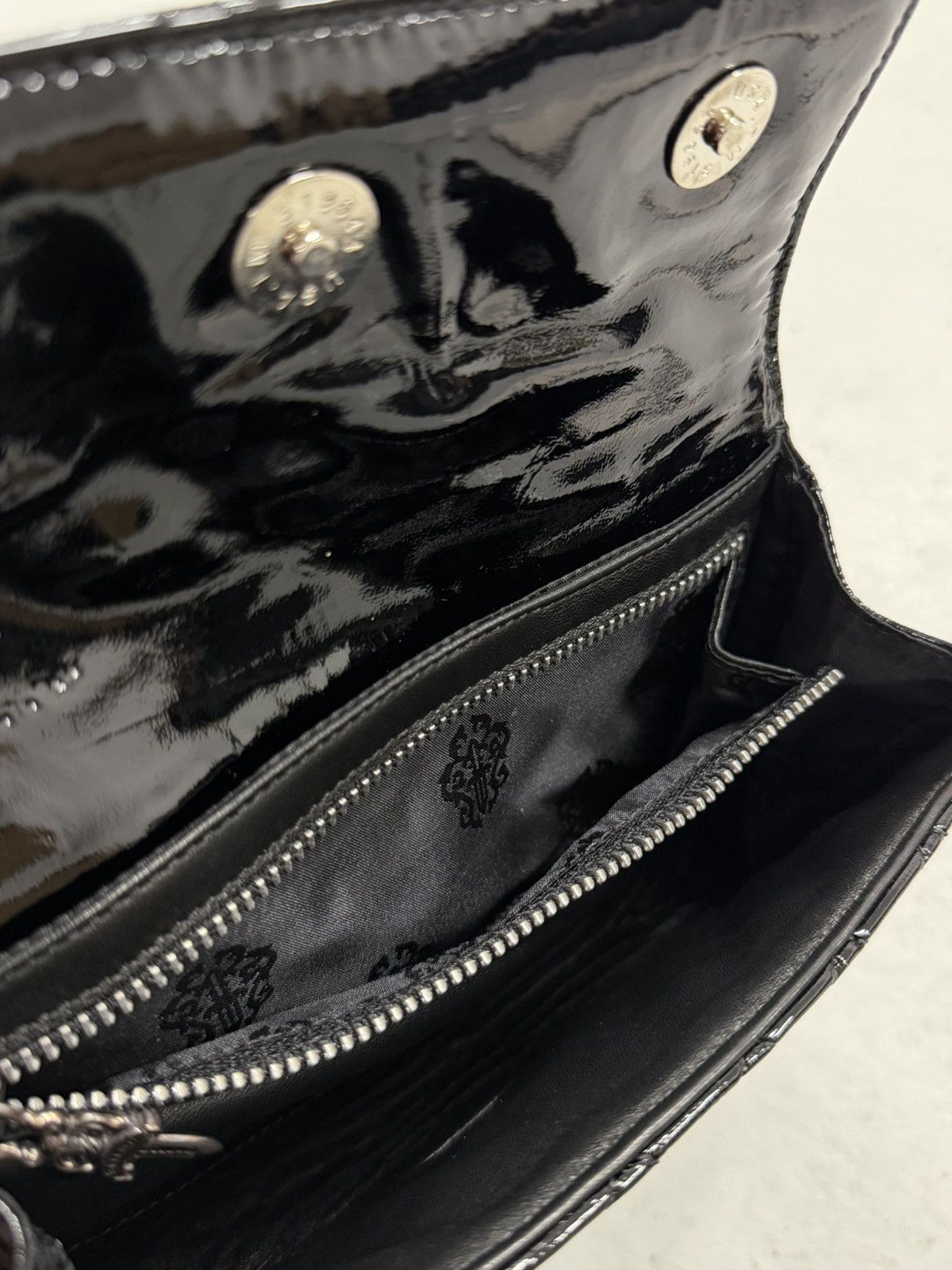 Chrome Hearts Chrome Hearts Plus Patent Leather Wallet Clutch Bag Black Size ONE SIZE - 10 Thumbnail