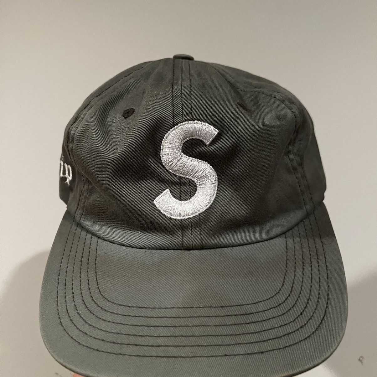 Supreme Supreme Og Olive S Logo hat Size ONE SIZE - 8 Thumbnail