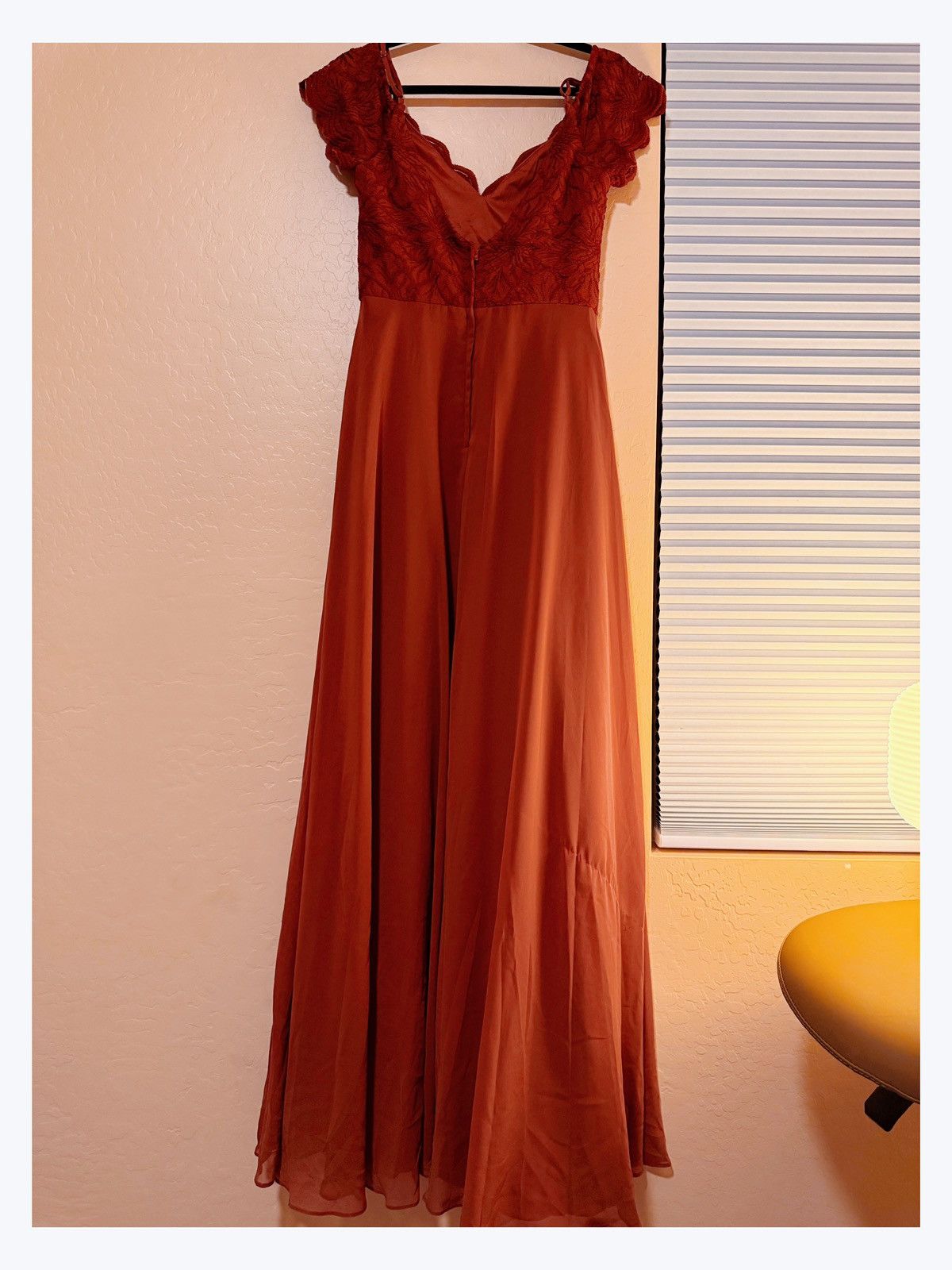 Other Celebrate DB Studio Lace Bodice Gown– Rust Red Elegance Size M / US 6-8 / IT 42-44 - 6 Thumbnail