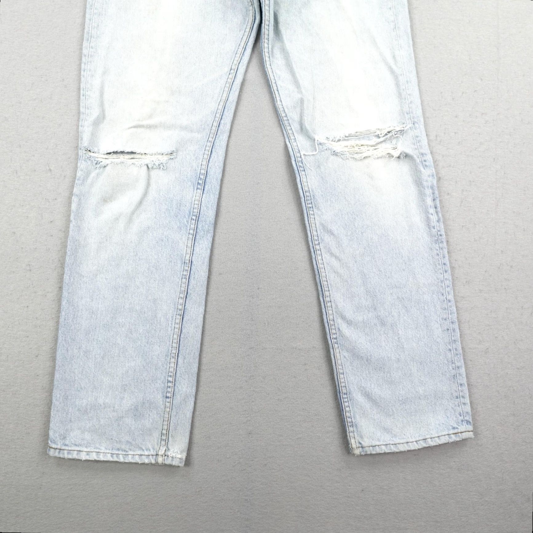 Levi's VINTAGE Levi's Jeans Mens 36x34 Blue Denim 505 Light Distressed 80s Straight USA Size US 36 / EU 52 - 3 Thumbnail