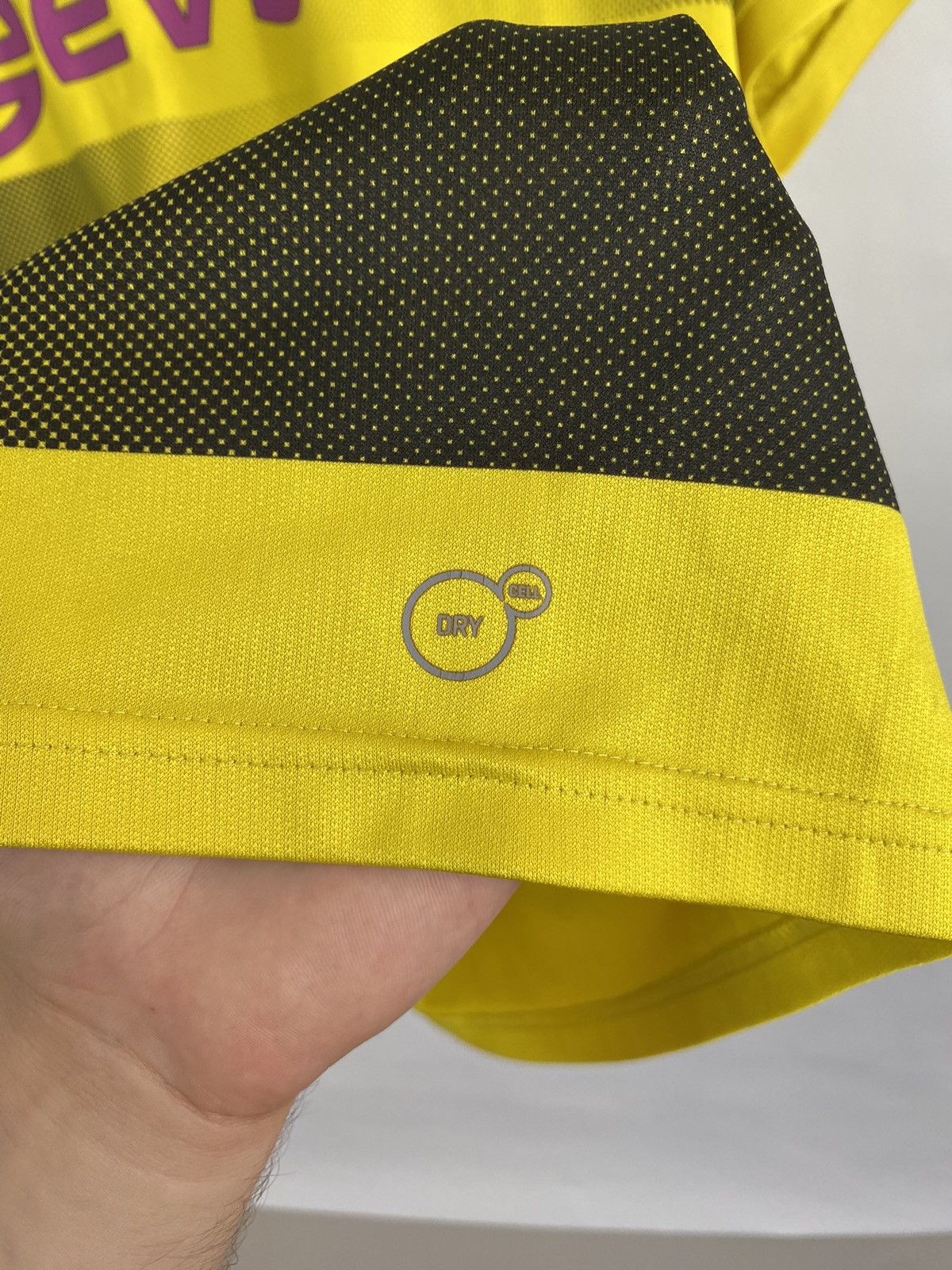 Puma 🇩🇪 Vintage Y2K Puma Borussia Dortmund BVB Soccer Jersey Size US XXL / EU 58 / 5 - 8 Thumbnail