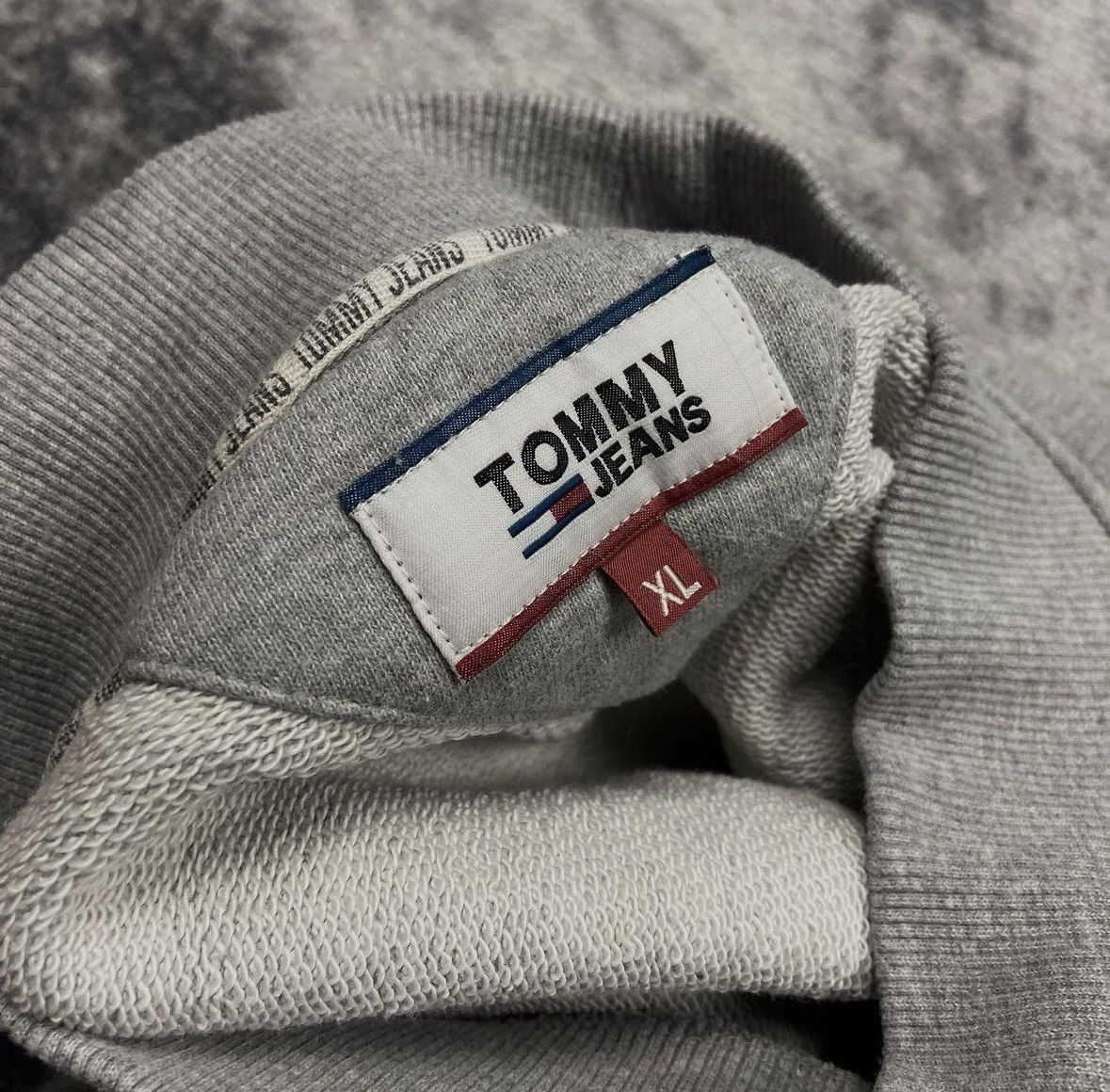 Tommy Hilfiger Tommy Hilfiger big logo sweatshirt Size US XL / EU 56 / 4 - 4 Thumbnail