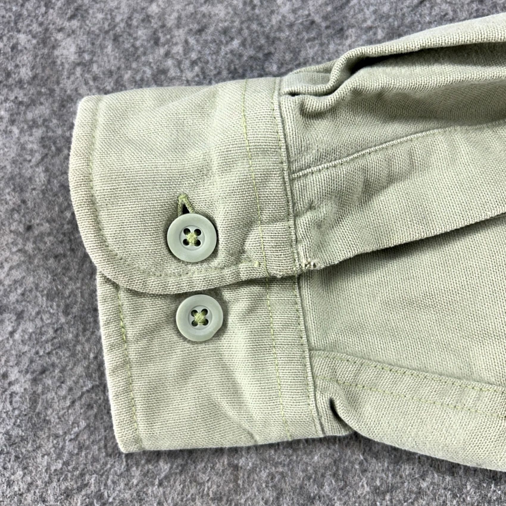 Vintage VINTAGE LL Bean Shirt Mens XL Beige Button-Up Long Sleeve Solid Cotton Chamois Flannel 90s Mens Size US XL / EU 56 / 4 - 5 Thumbnail