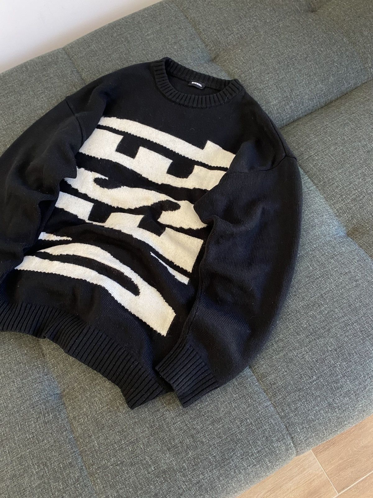 Diesel Diesel Vintage Sweater Crewneck Big Logo Knitwear Japanese Size US L / EU 52-54 / 3 - 3 Thumbnail