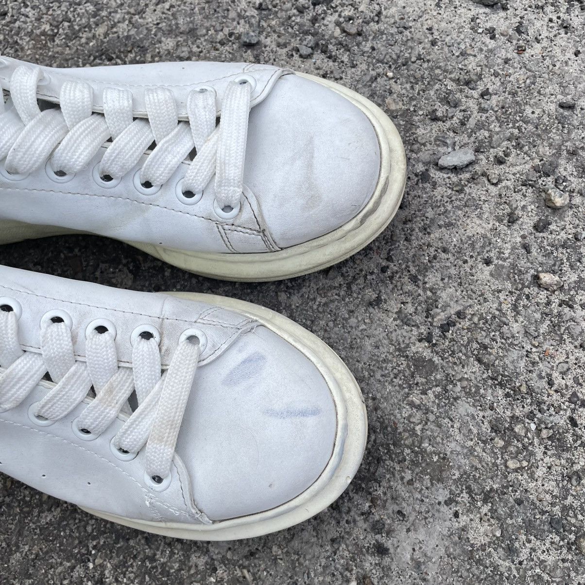 Alexander McQueen Alexander McQueen sneakers low-top leather die shoes Italy Size US 11 / EU 44 - 7 Thumbnail
